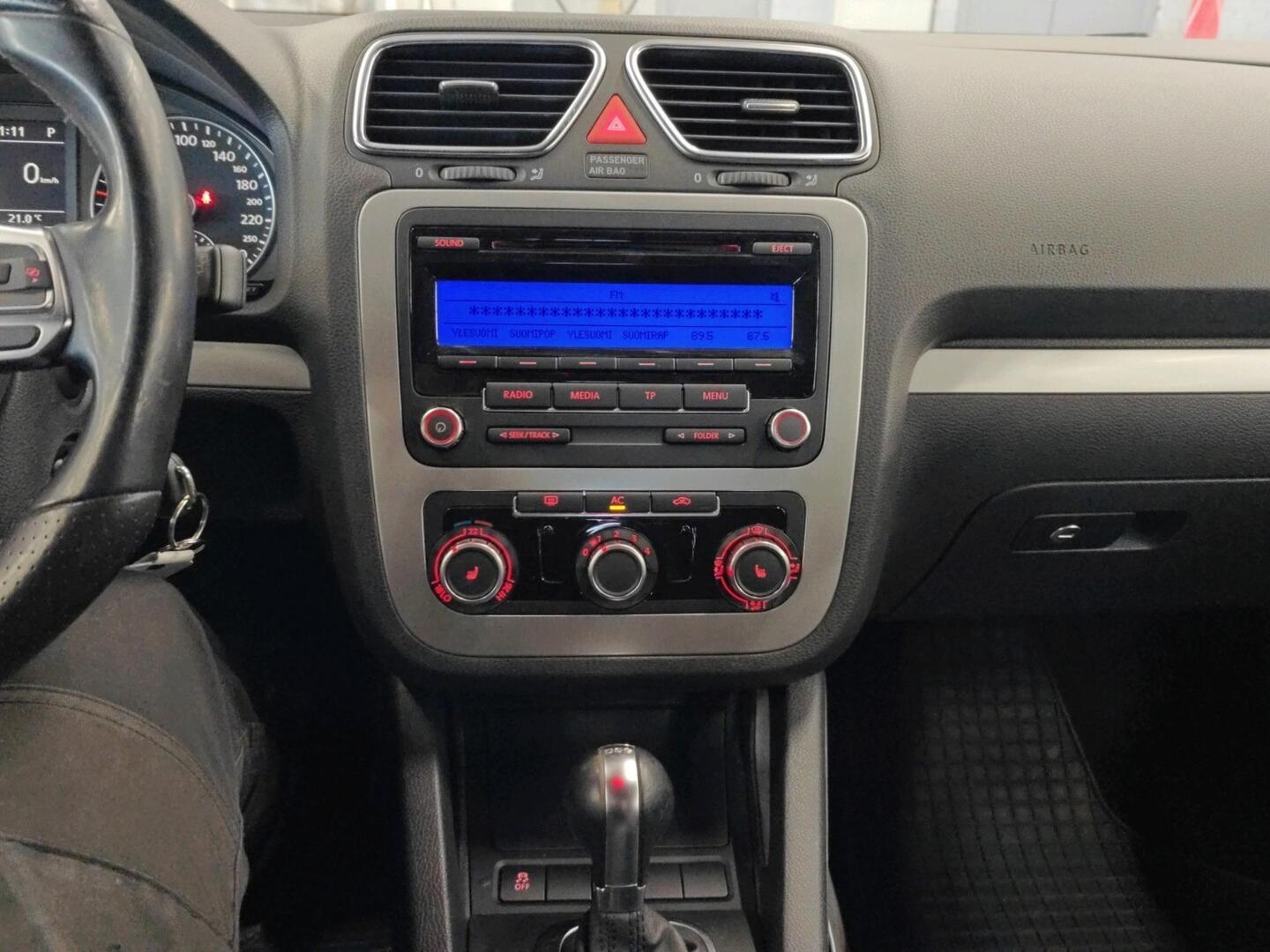 VOLKSWAGEN Scirocco 2010