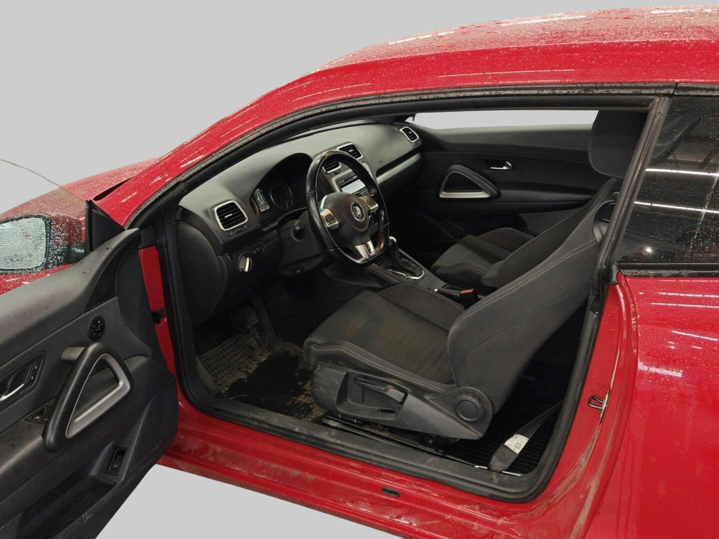 VOLKSWAGEN Scirocco 2010