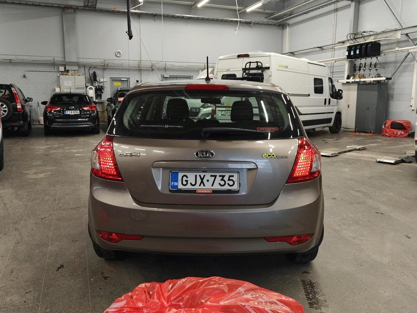 KIA cee'd 2011