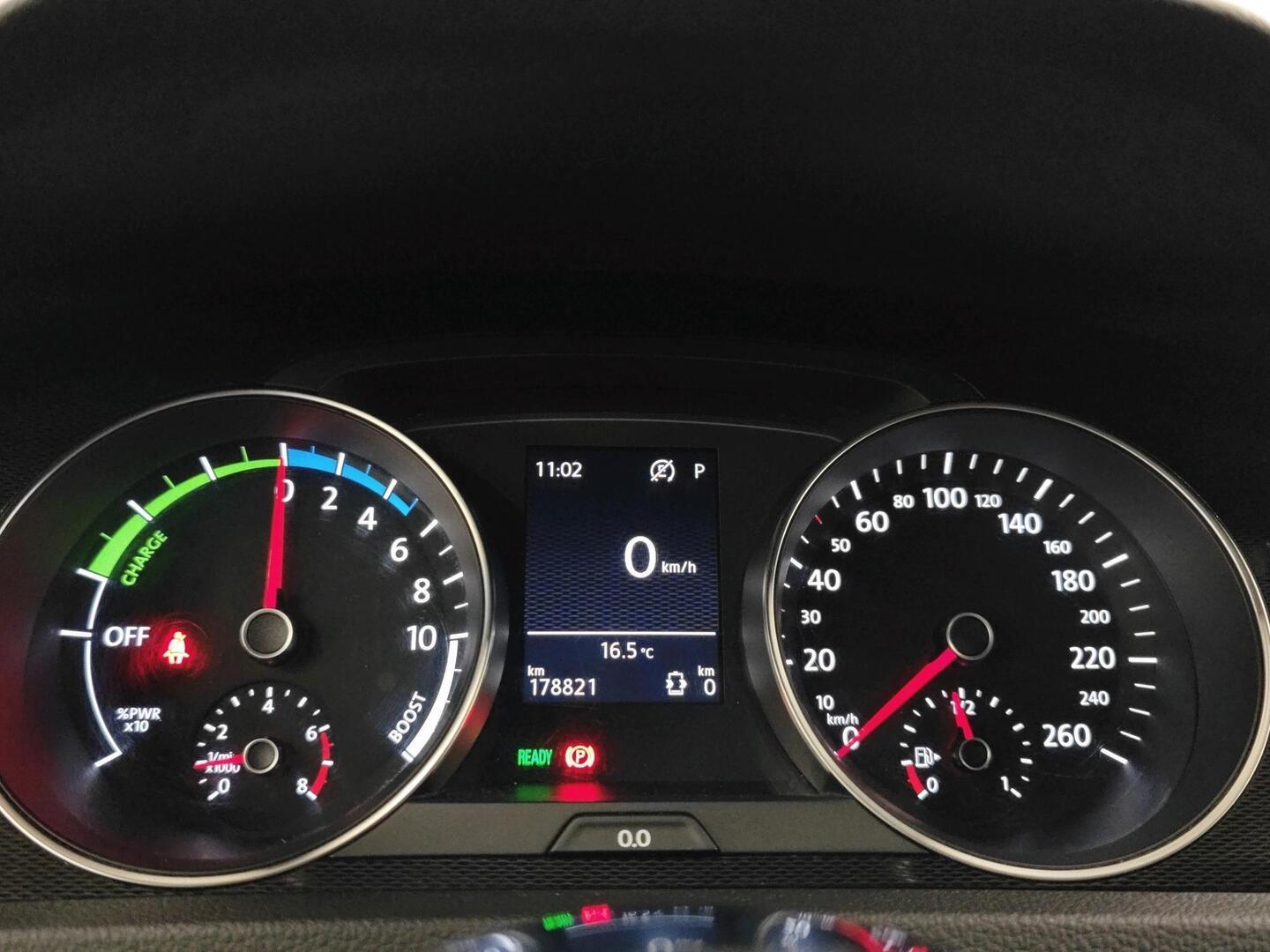 VOLKSWAGEN Golf 2015