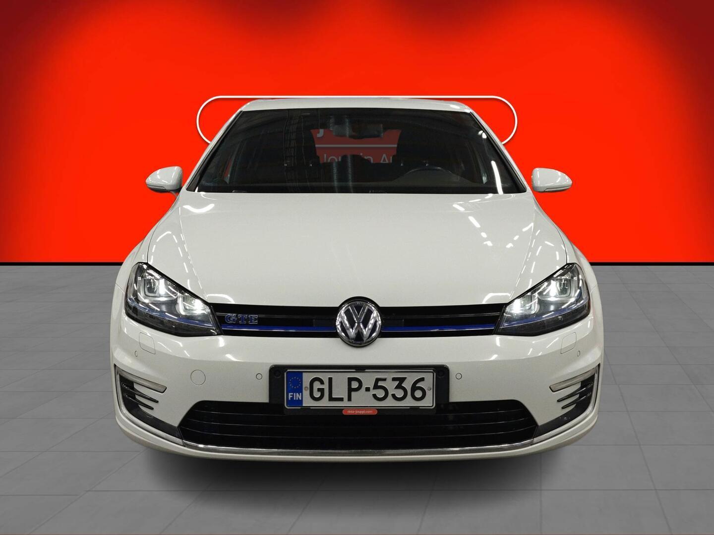 VOLKSWAGEN Golf 2015