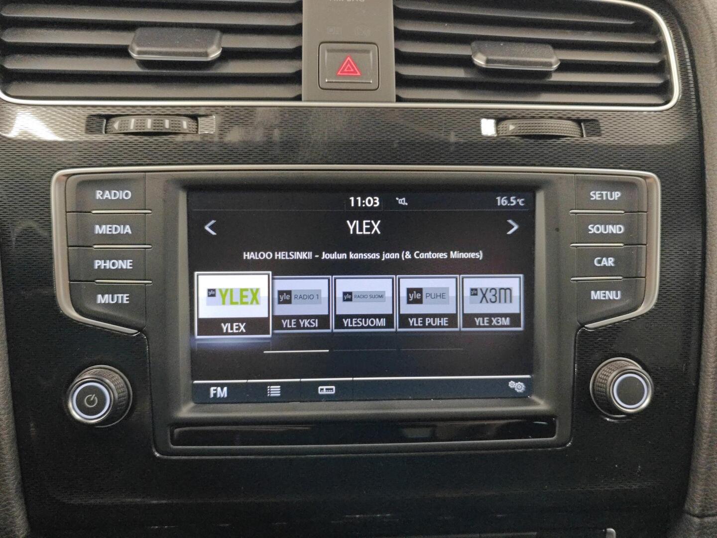 VOLKSWAGEN Golf 2015