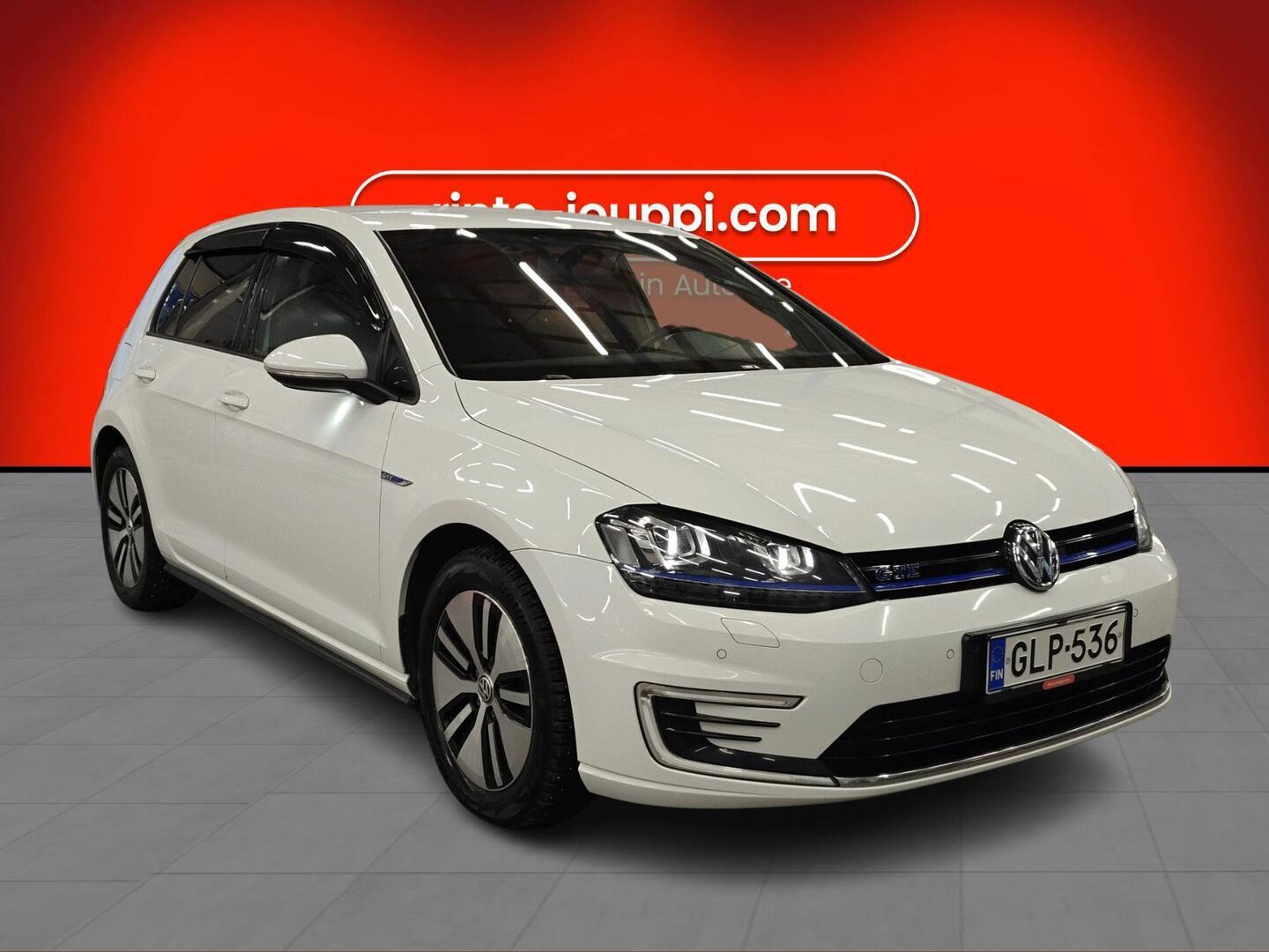 VOLKSWAGEN Golf 2015