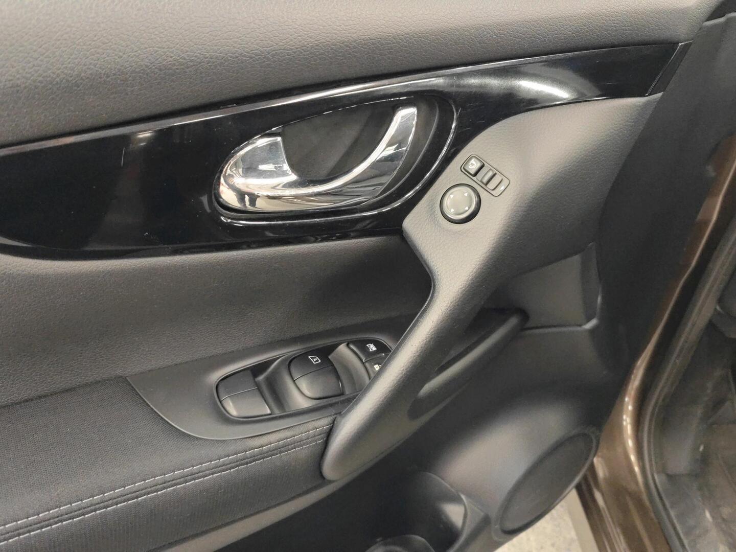 NISSAN Qashqai 2016
