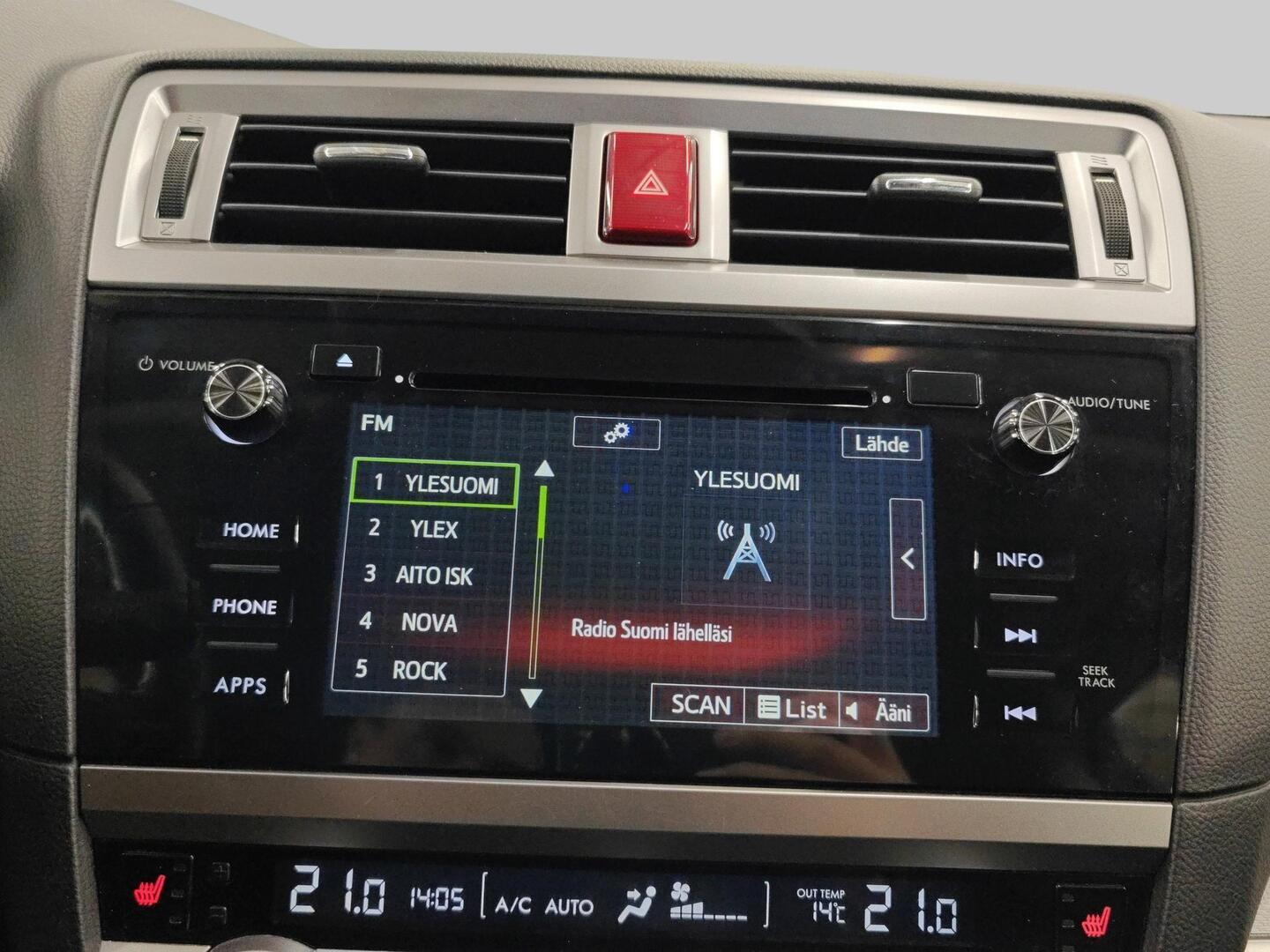 SUBARU Outback 2015