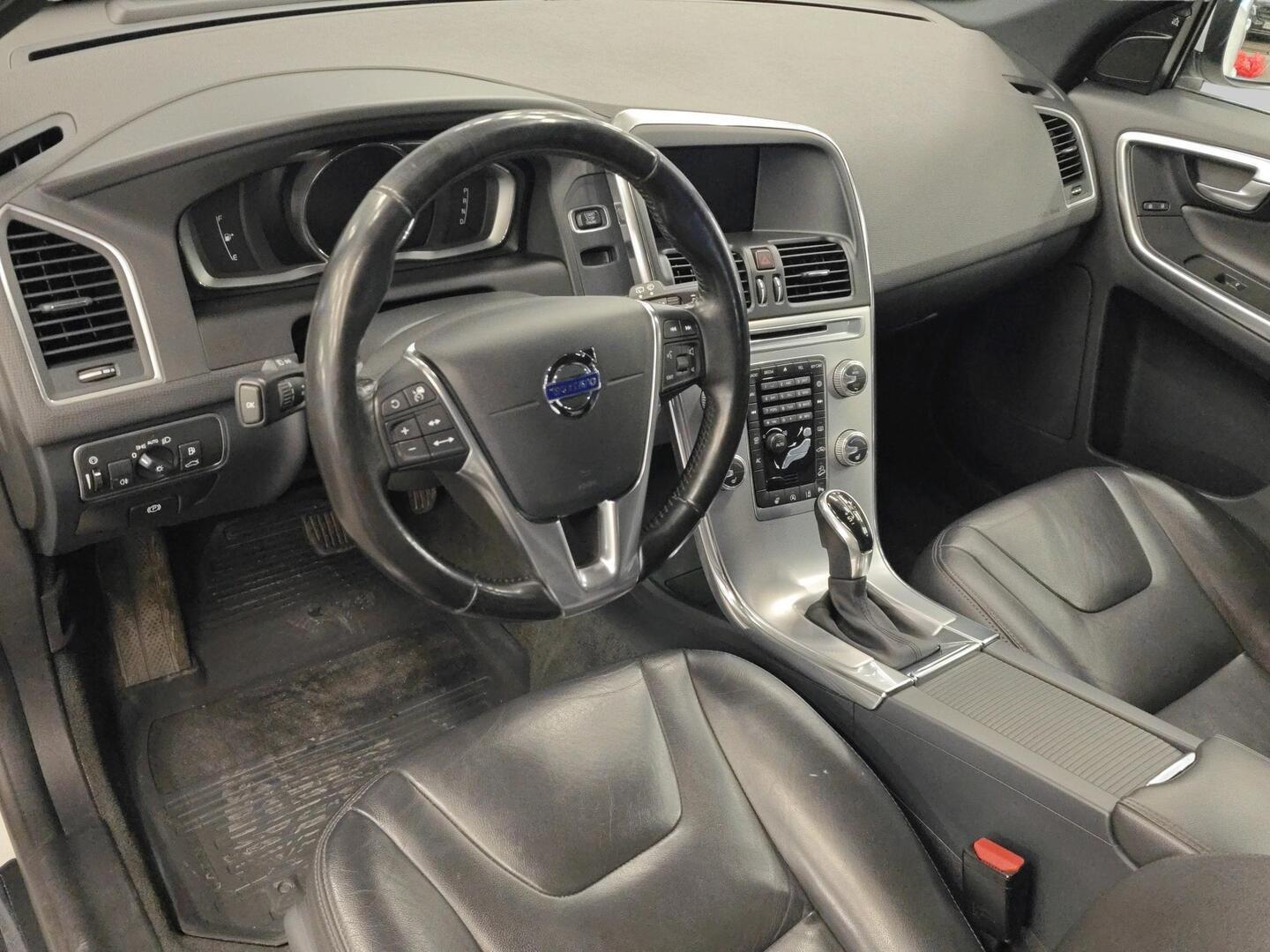 VOLVO XC60 2016