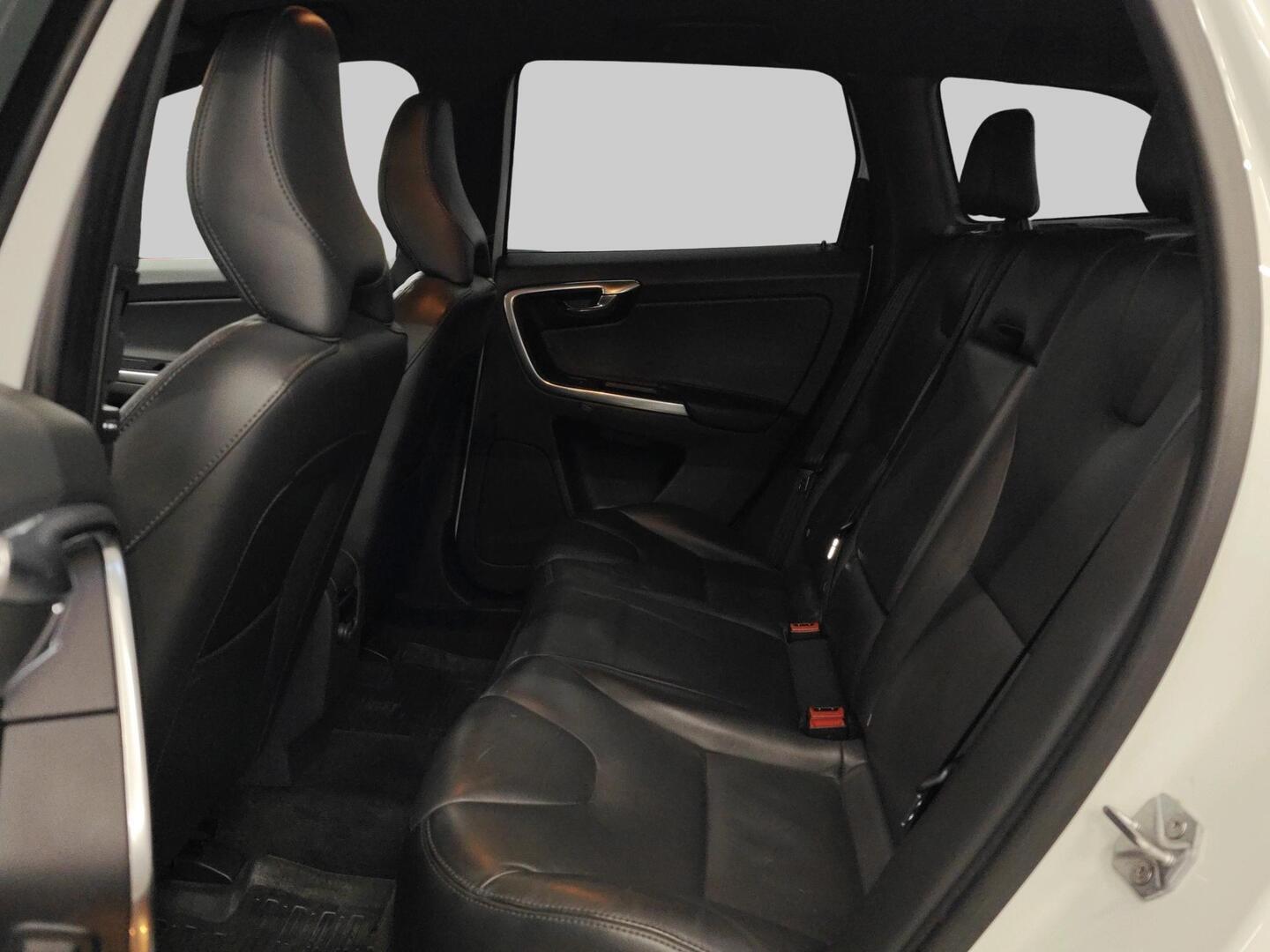 VOLVO XC60 2016