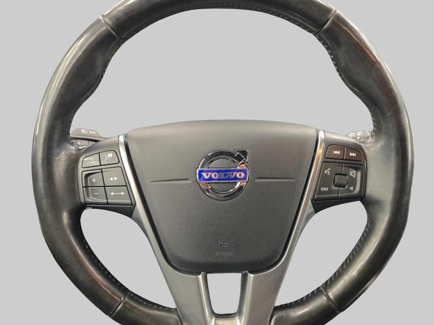 VOLVO XC60 2016