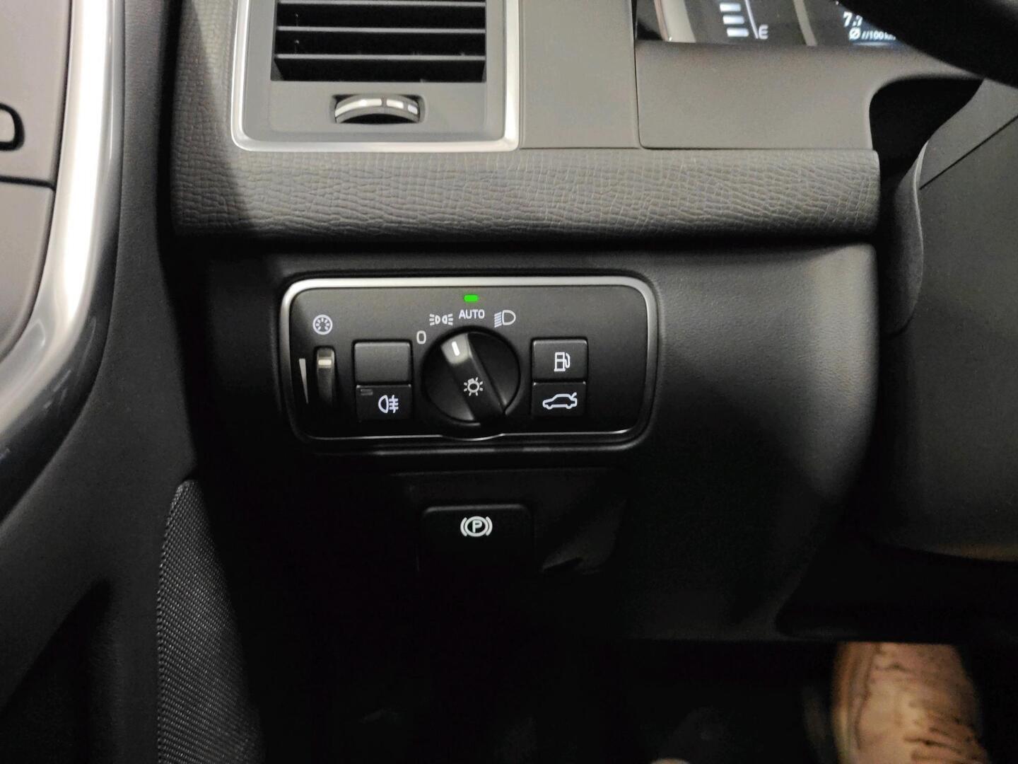 VOLVO XC60 2016