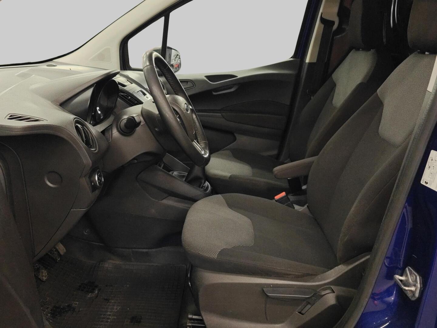 FORD Transit Courier 2015