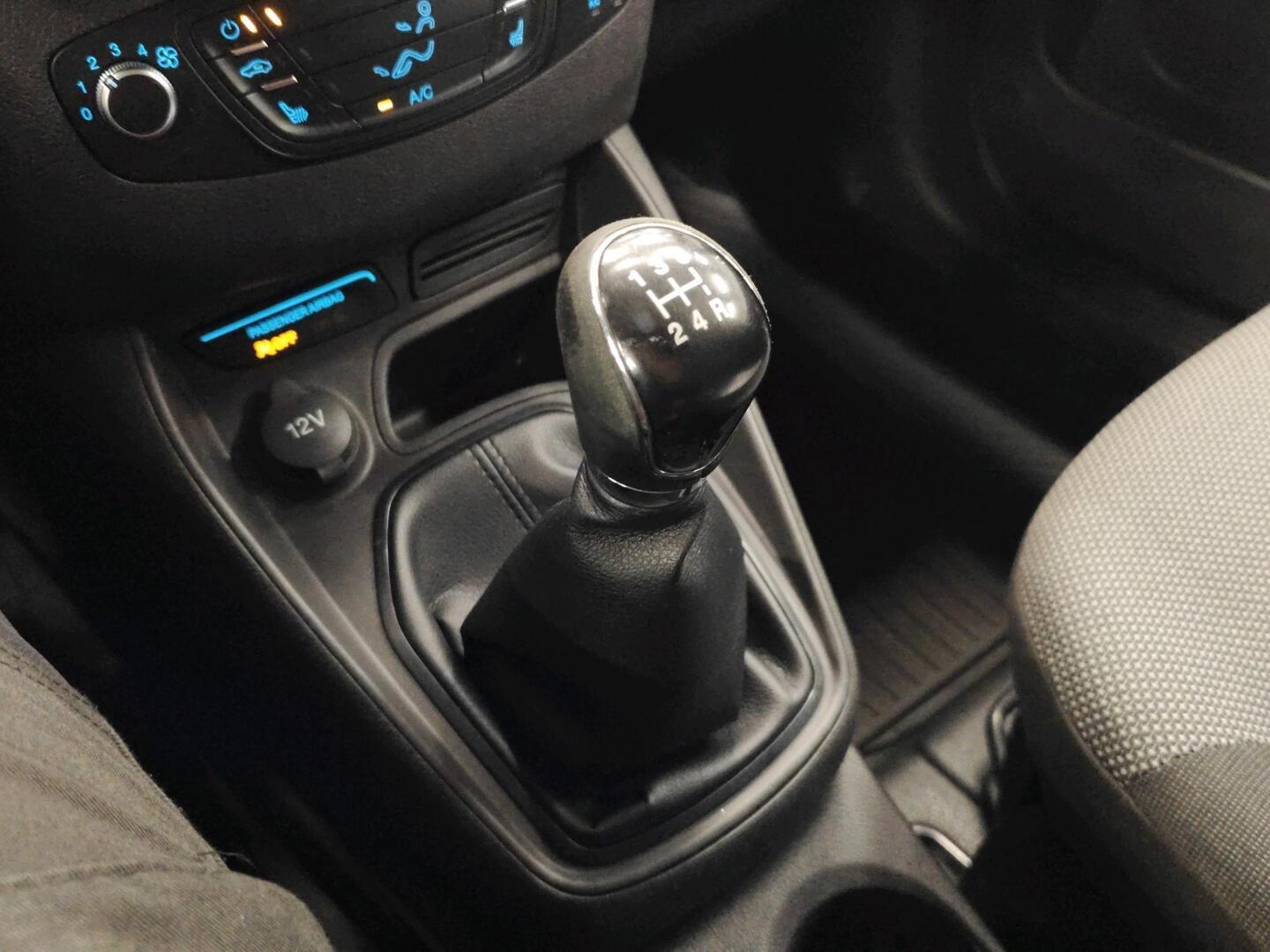 FORD Transit Courier 2015