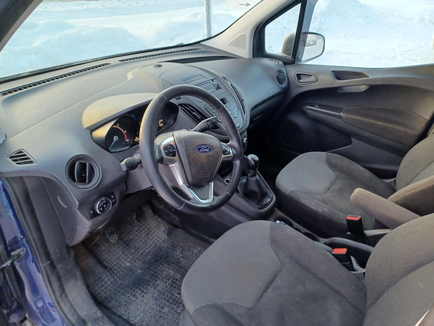 FORD Transit Courier 2015