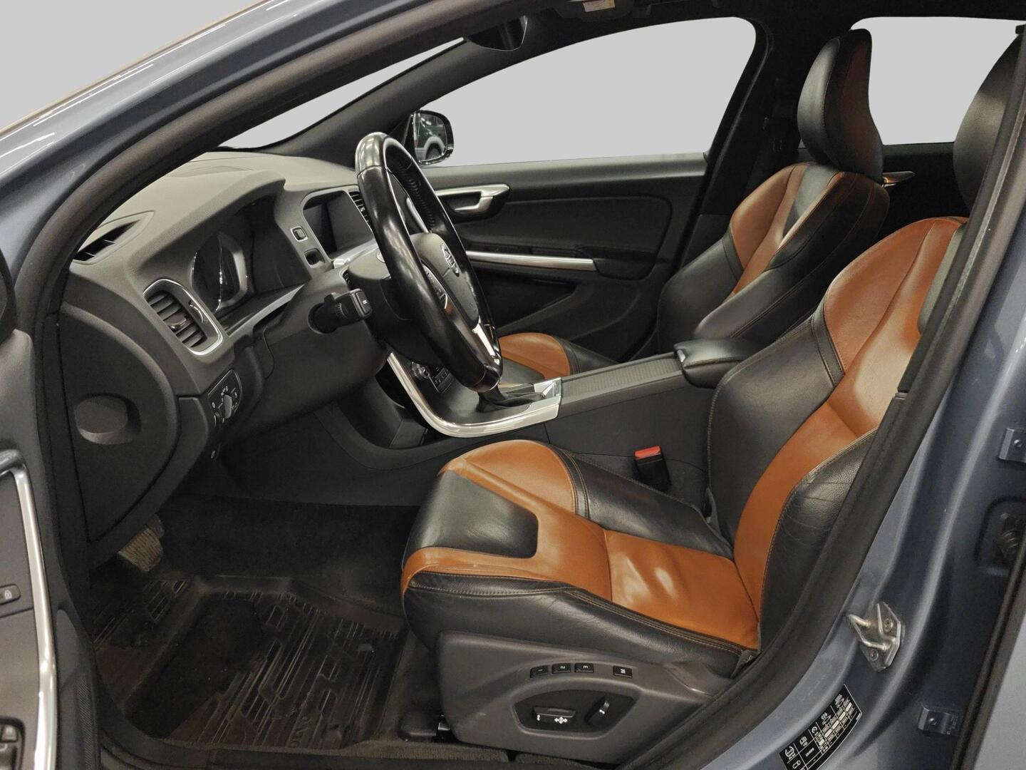 VOLVO V60 Cross Country 2018
