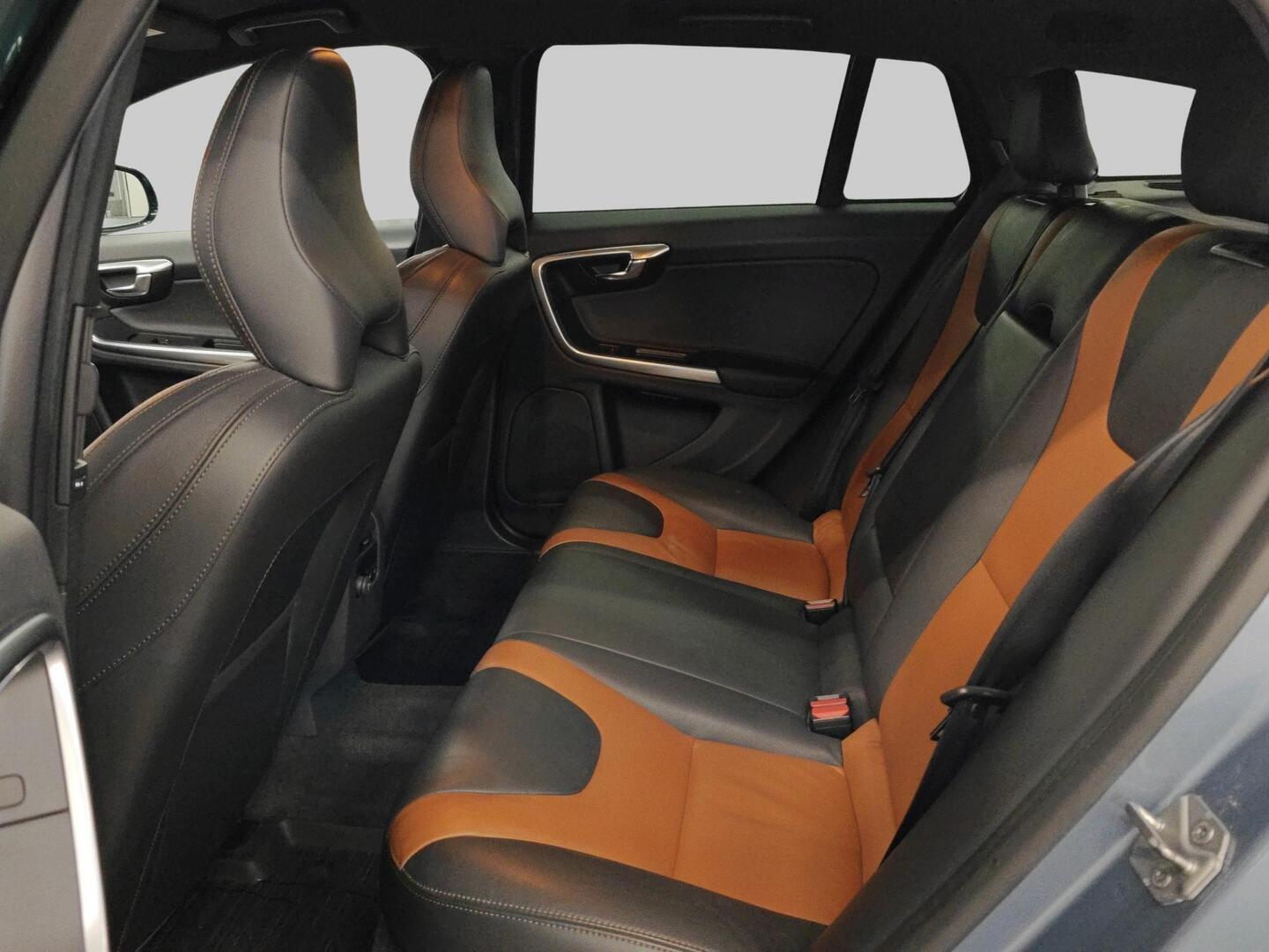 VOLVO V60 Cross Country 2018