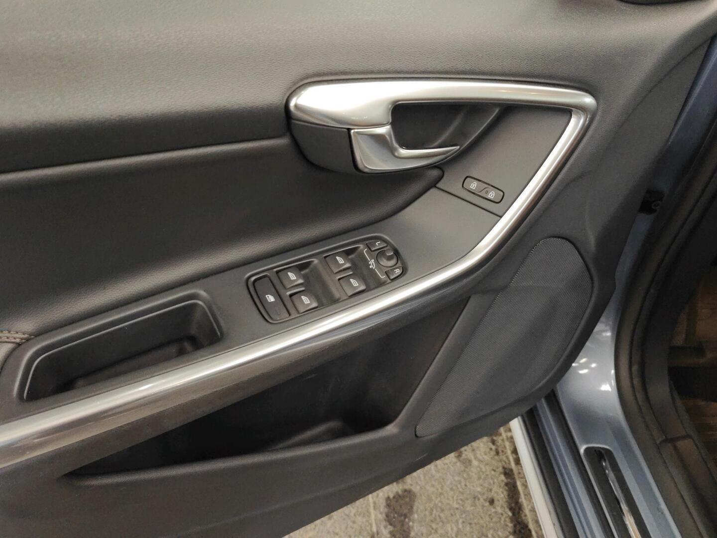 VOLVO V60 Cross Country 2018
