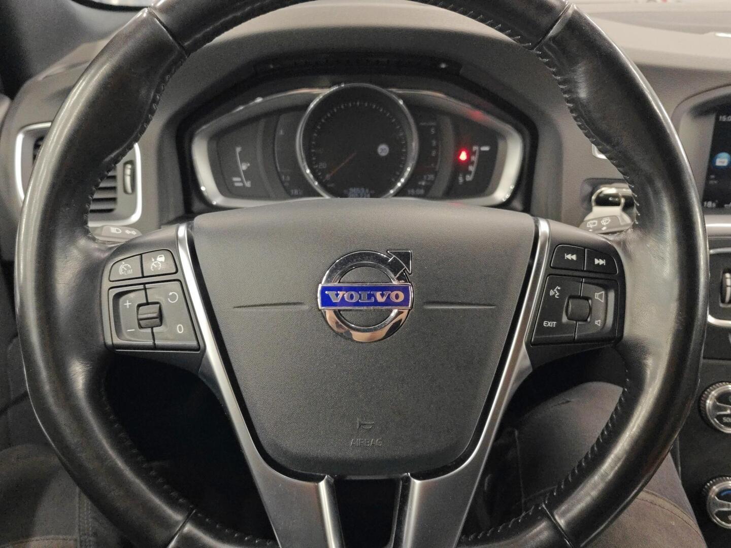 VOLVO V60 Cross Country 2018