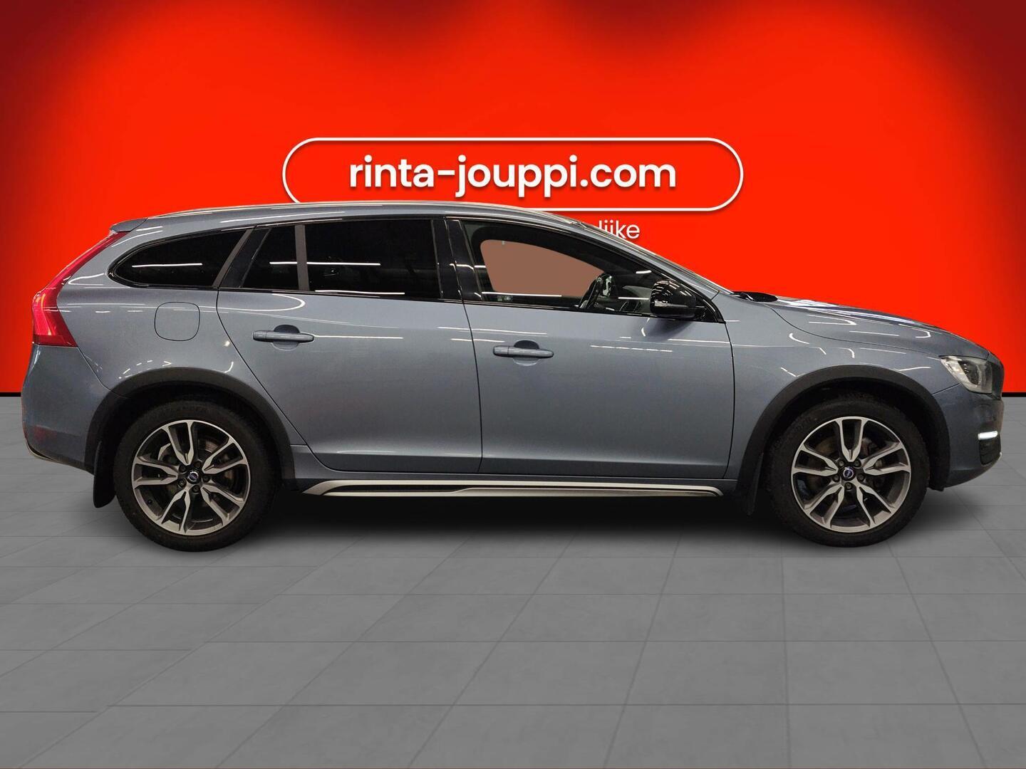VOLVO V60 Cross Country 2018