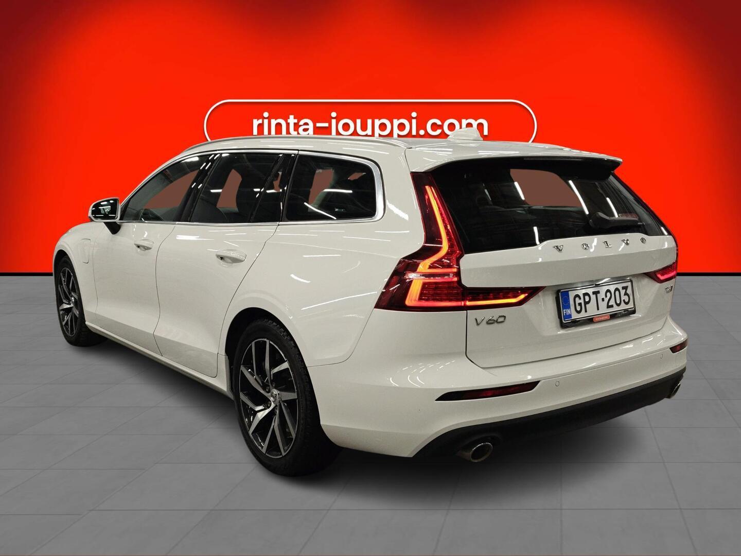 VOLVO V60 2020