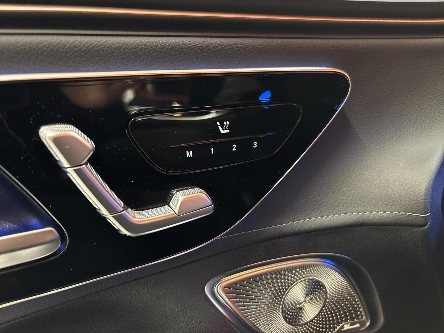 MERCEDES-BENZ EQE 2023