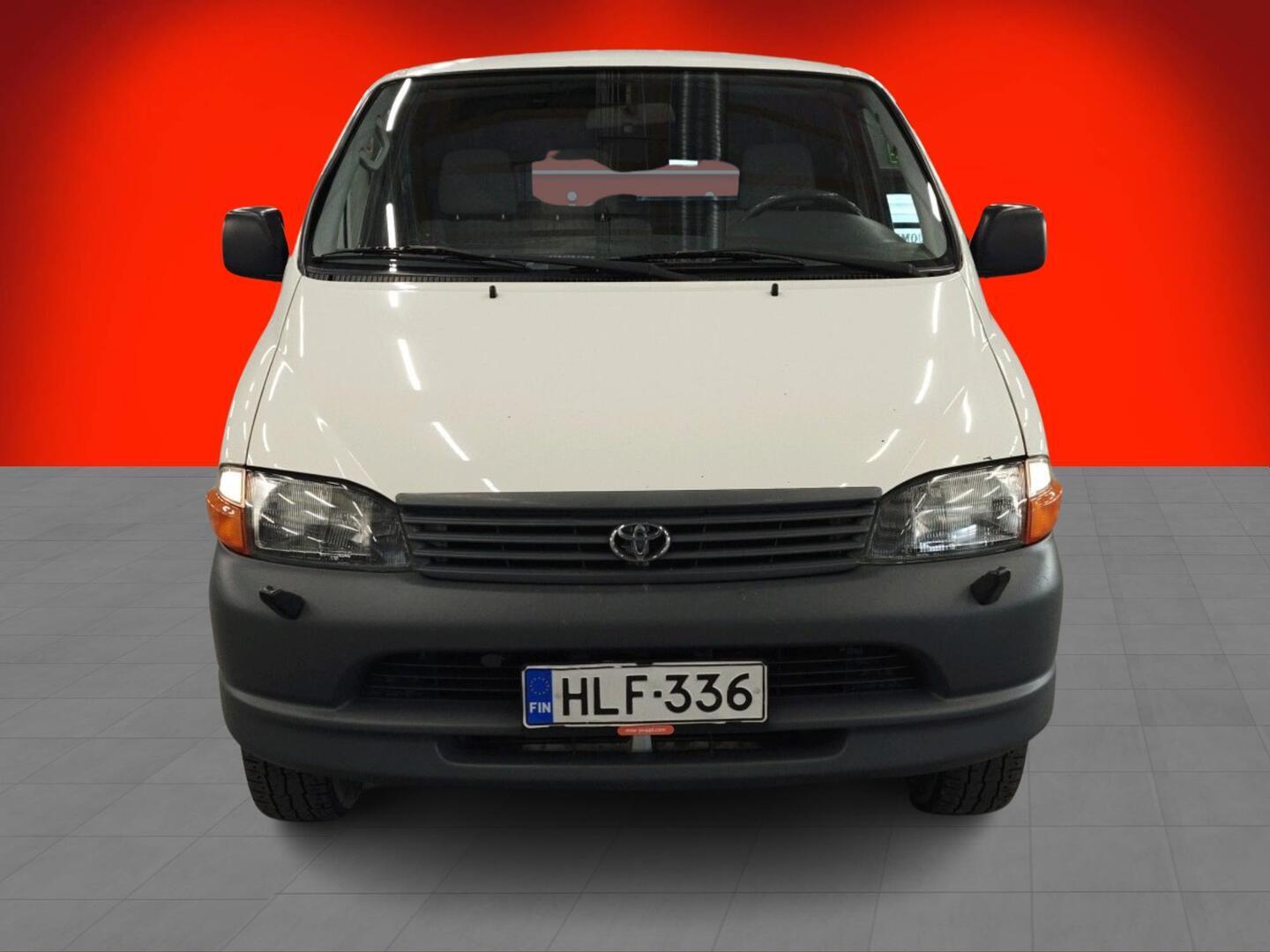 TOYOTA Hiace 2004