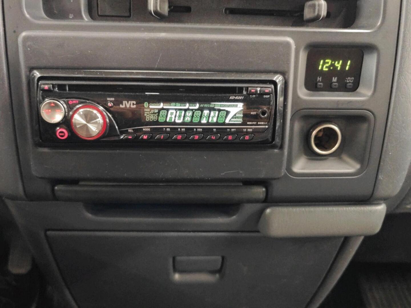 TOYOTA Hiace 2004