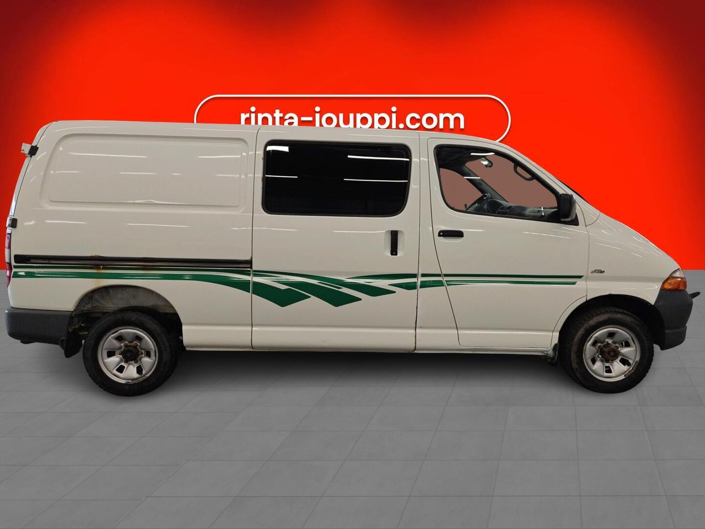TOYOTA Hiace 2004