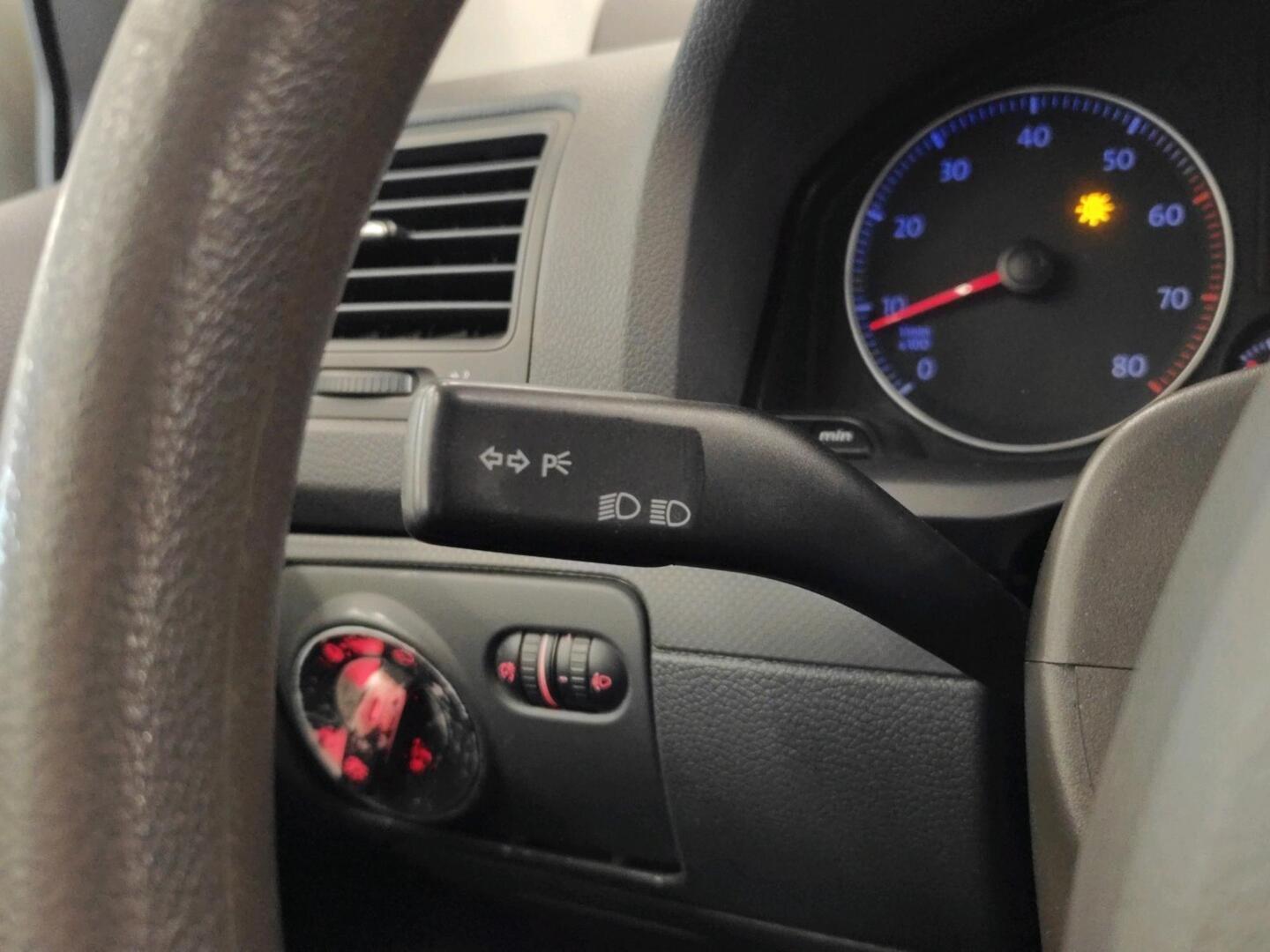 VOLKSWAGEN Golf 2005