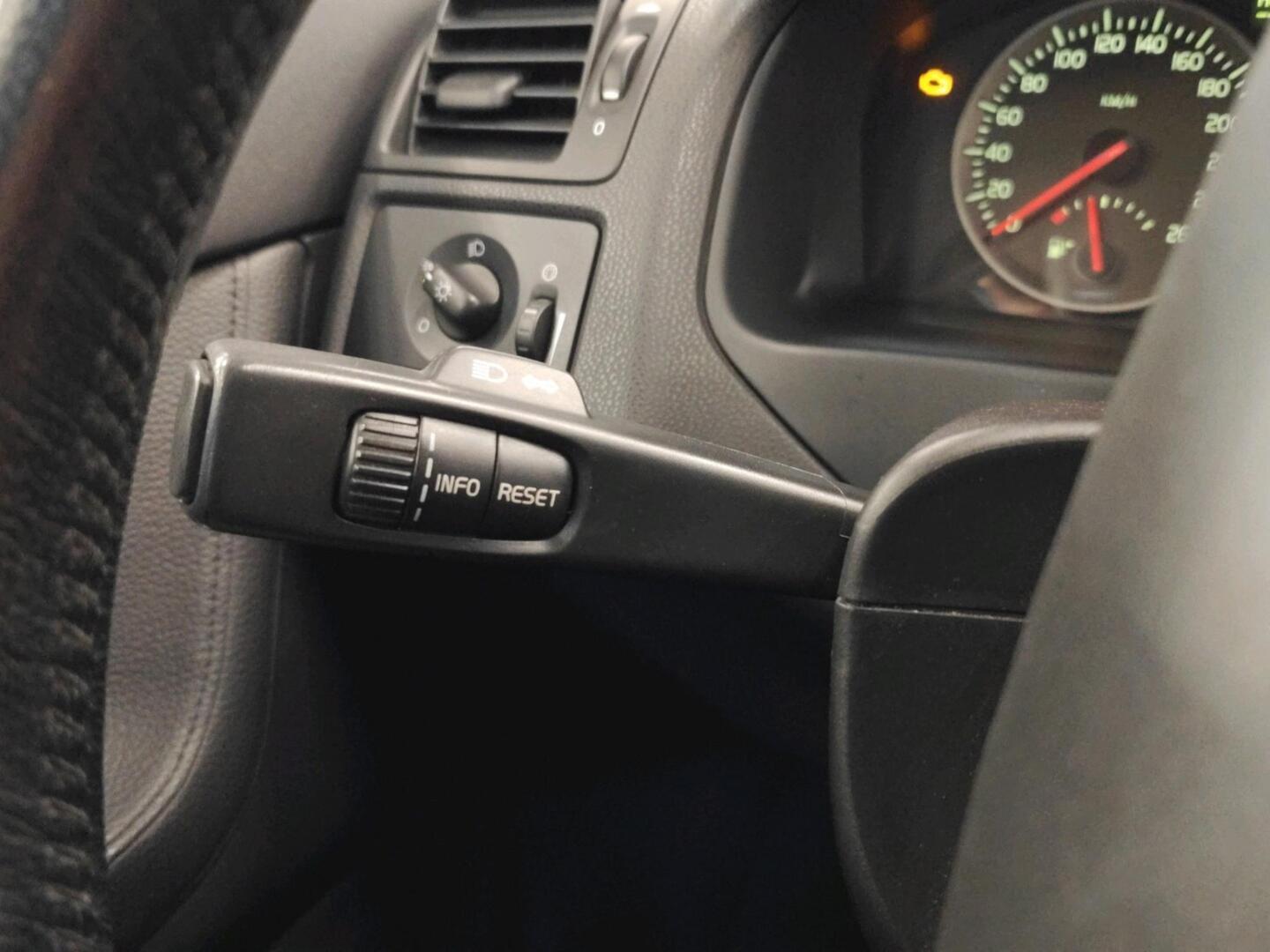 VOLVO V50 2006