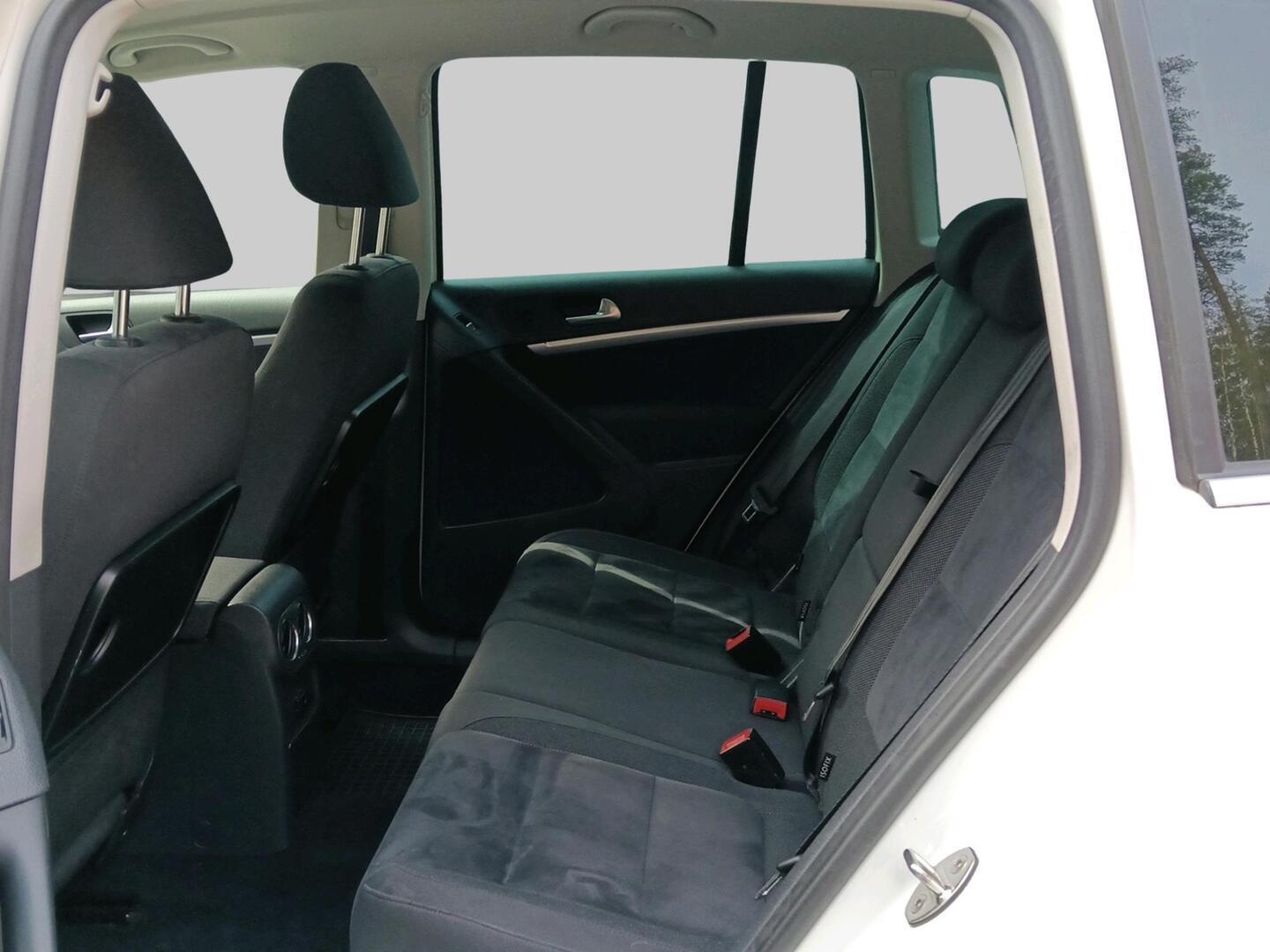 VOLKSWAGEN Tiguan 2012