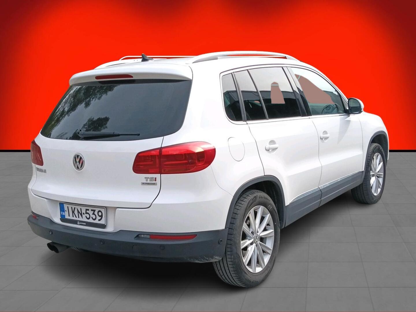 VOLKSWAGEN Tiguan 2012