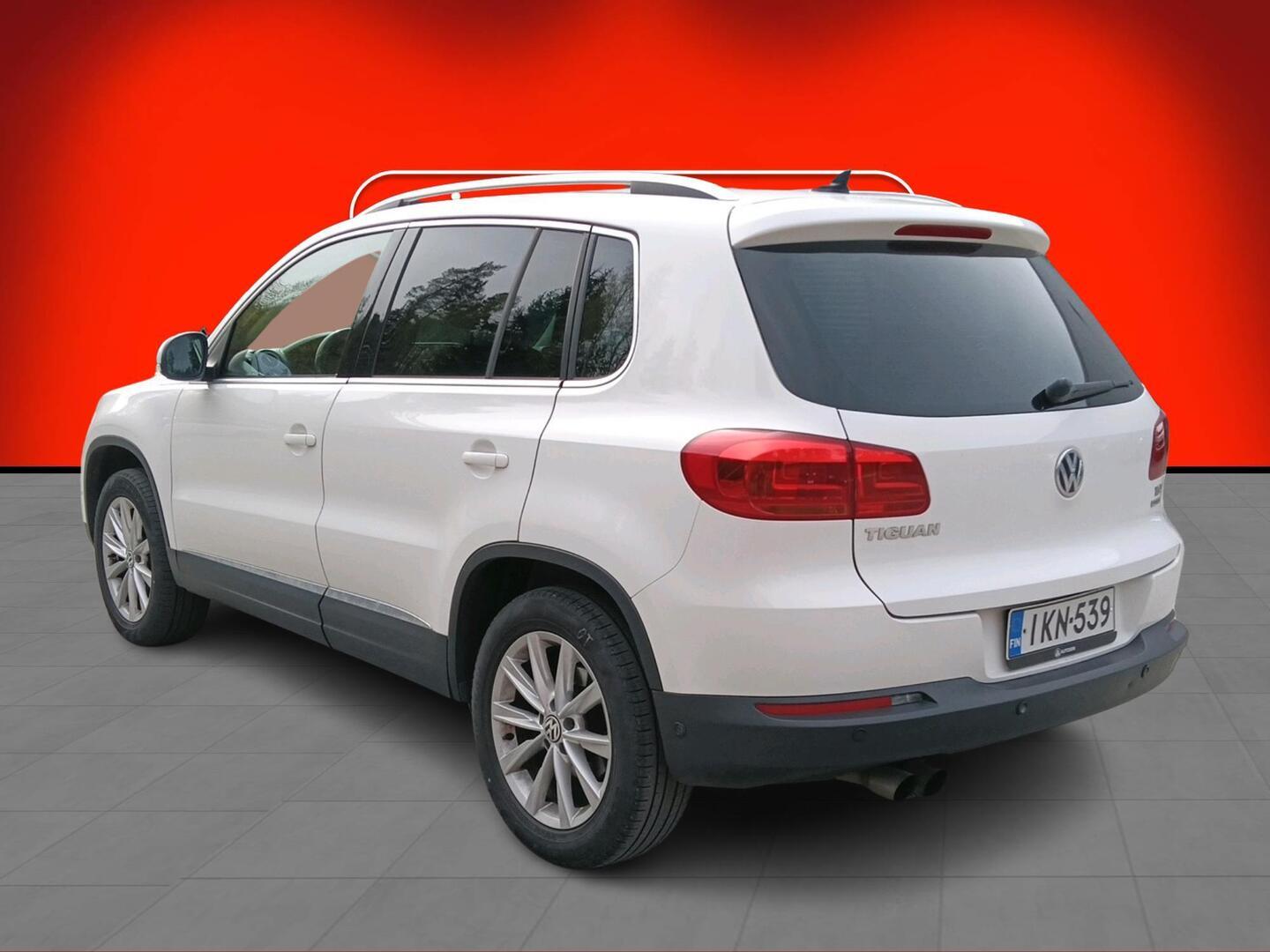 VOLKSWAGEN Tiguan 2012