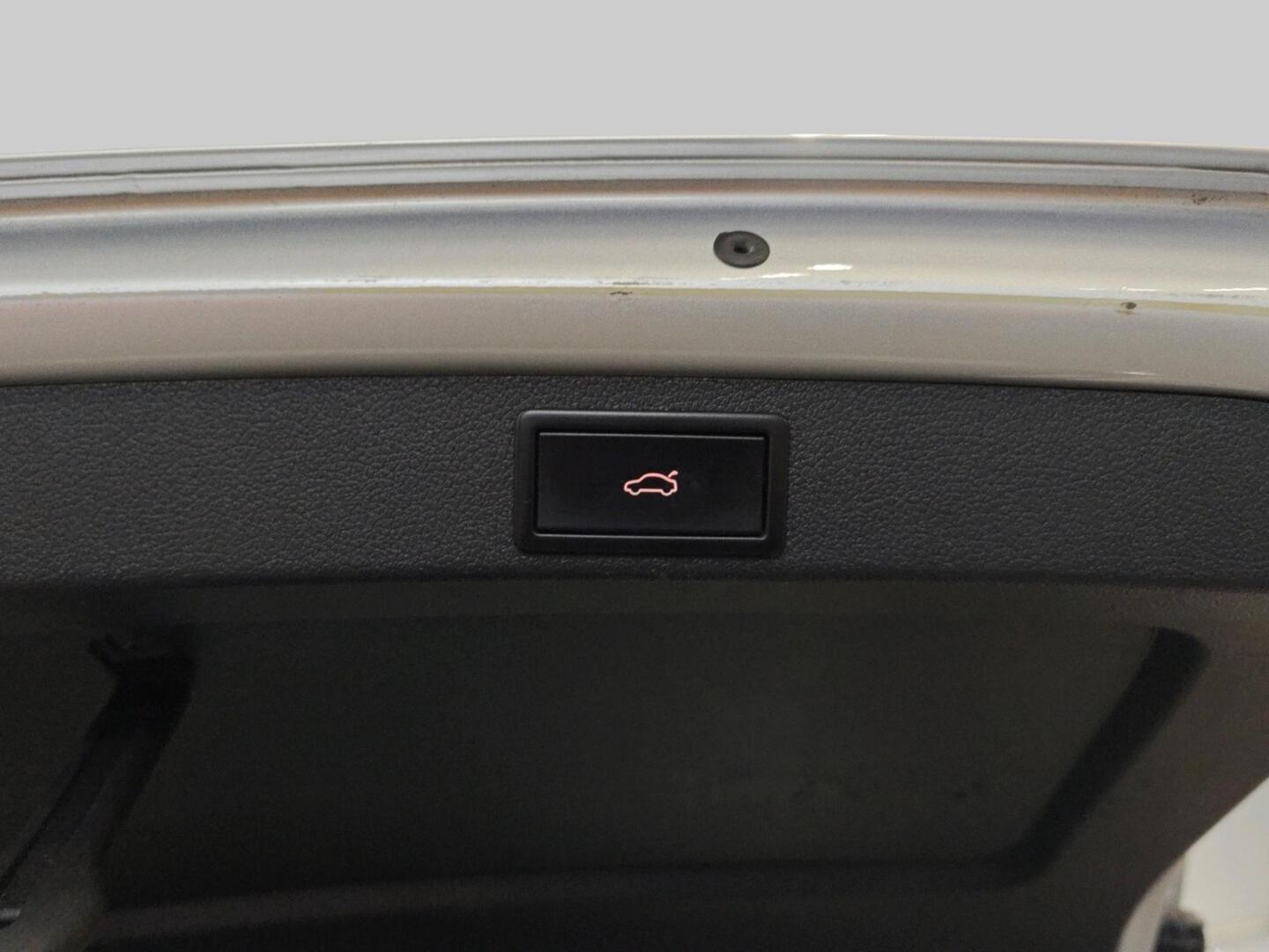 SKODA Octavia 2014