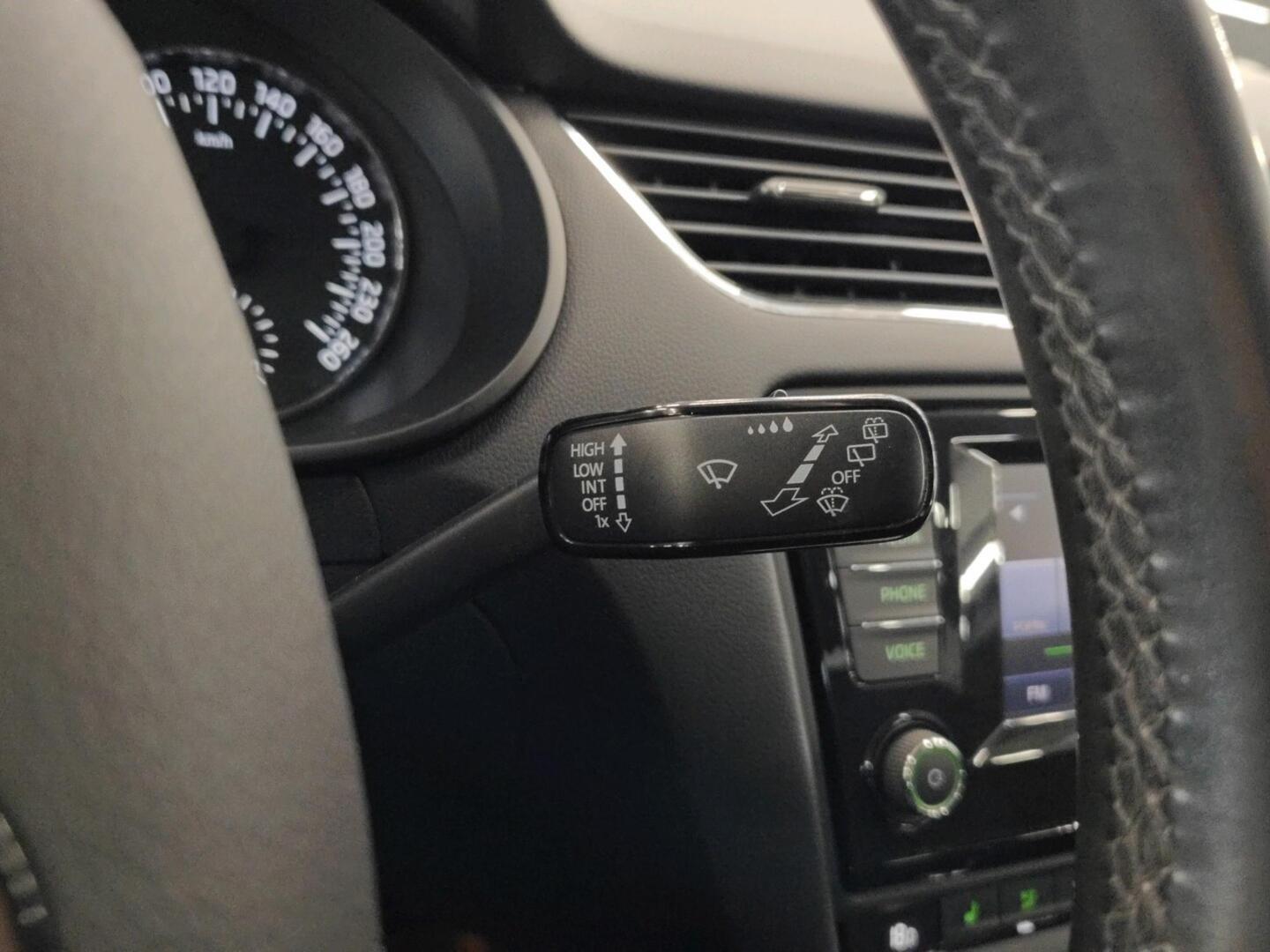 SKODA Octavia 2014
