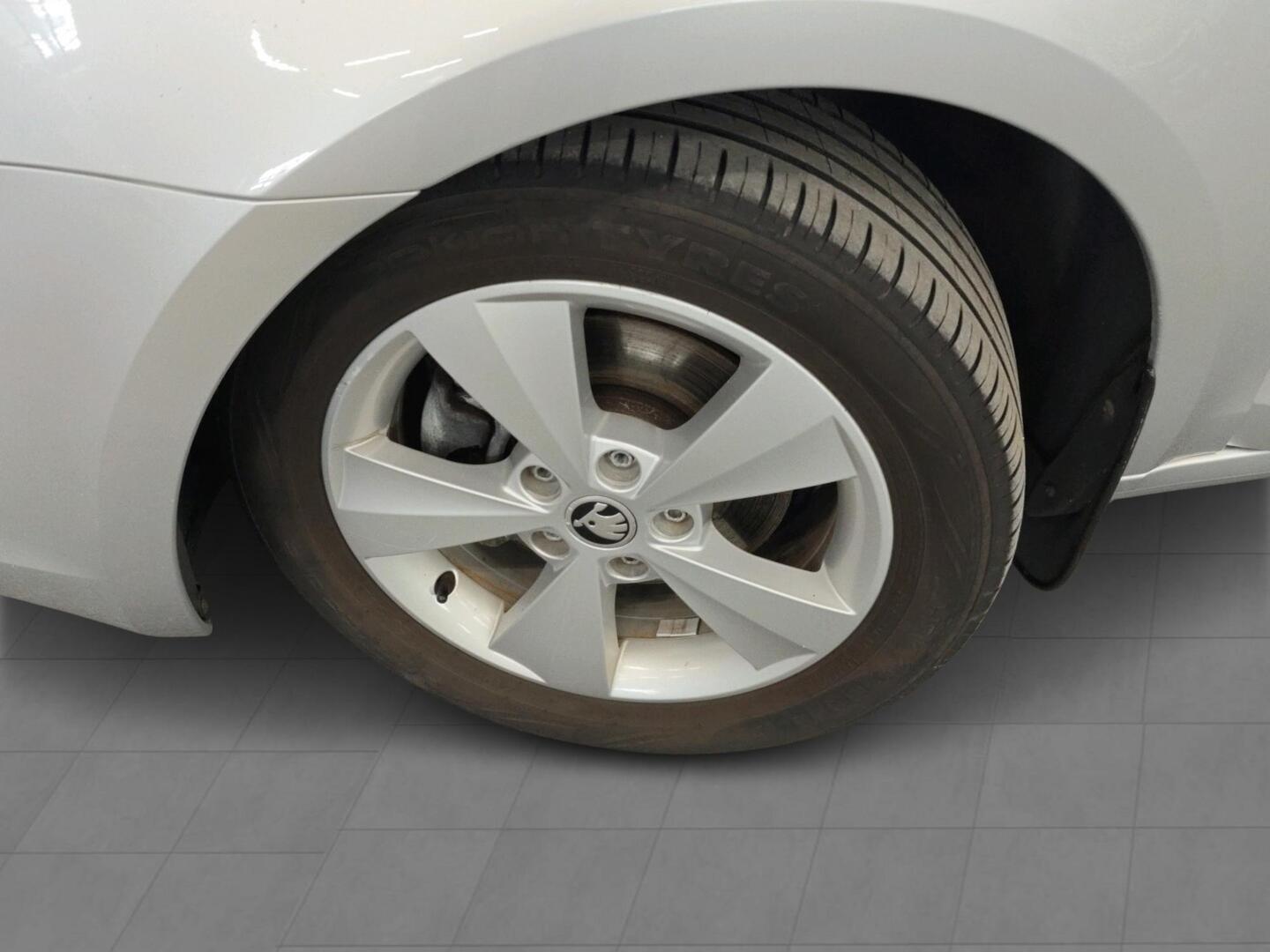 SKODA Octavia 2014