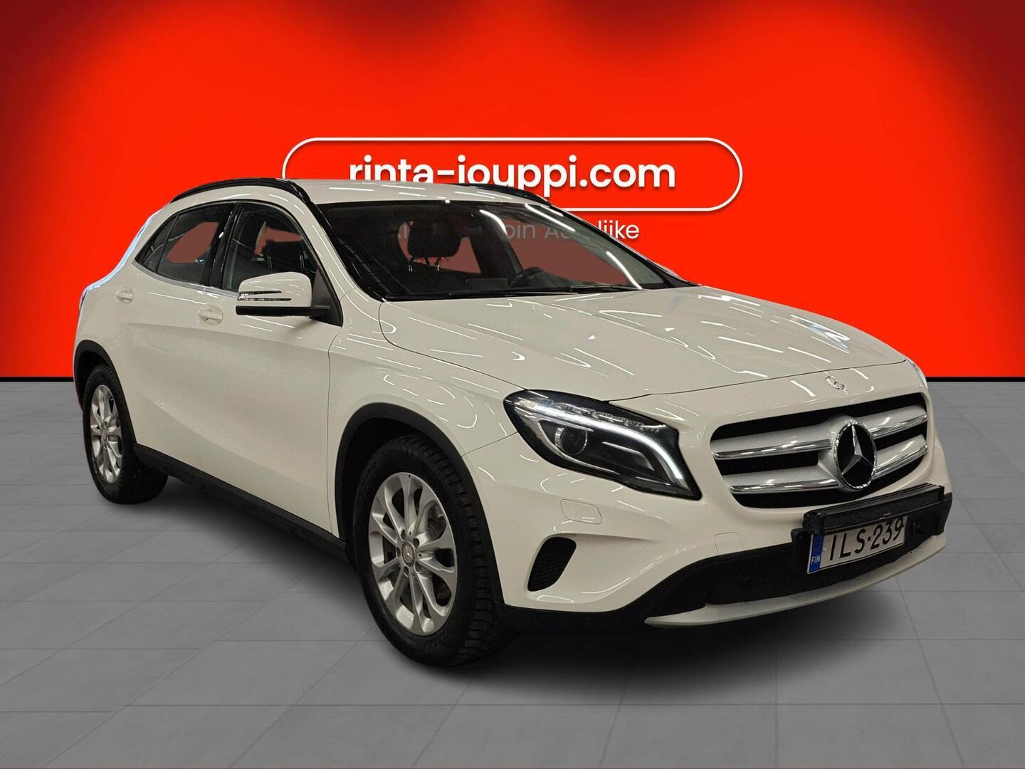 MERCEDES-BENZ GLA 2015
