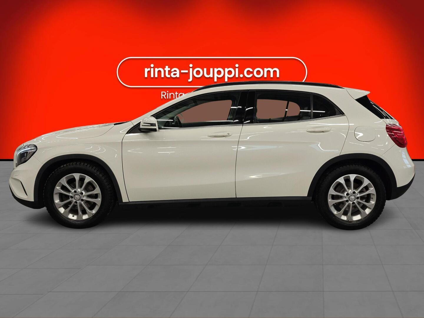 MERCEDES-BENZ GLA 2015