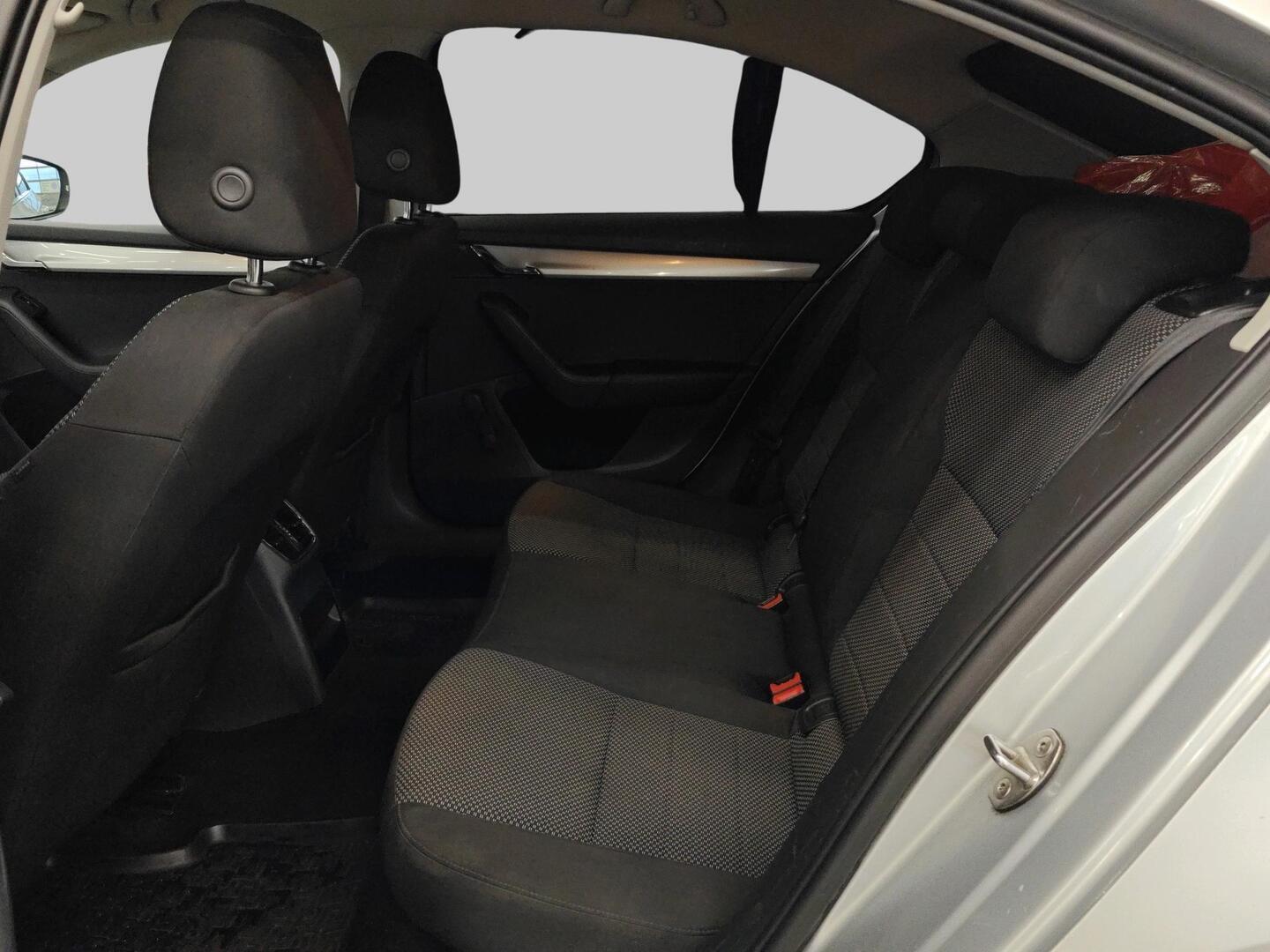 SKODA Octavia 2013