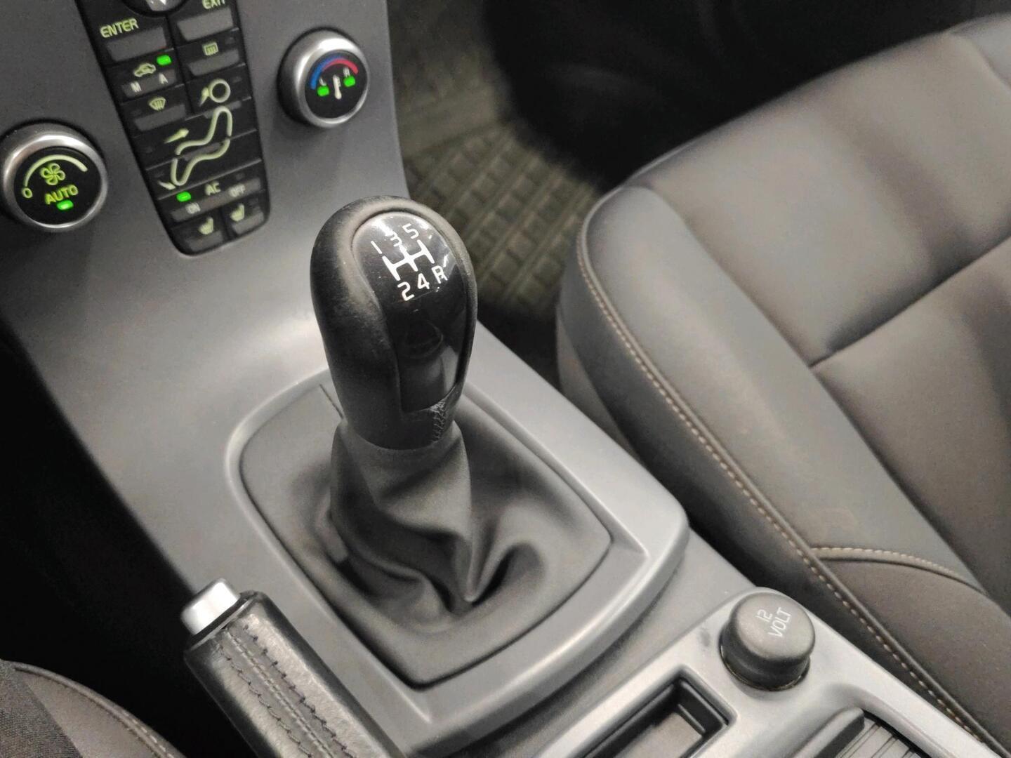 VOLVO V50 2008