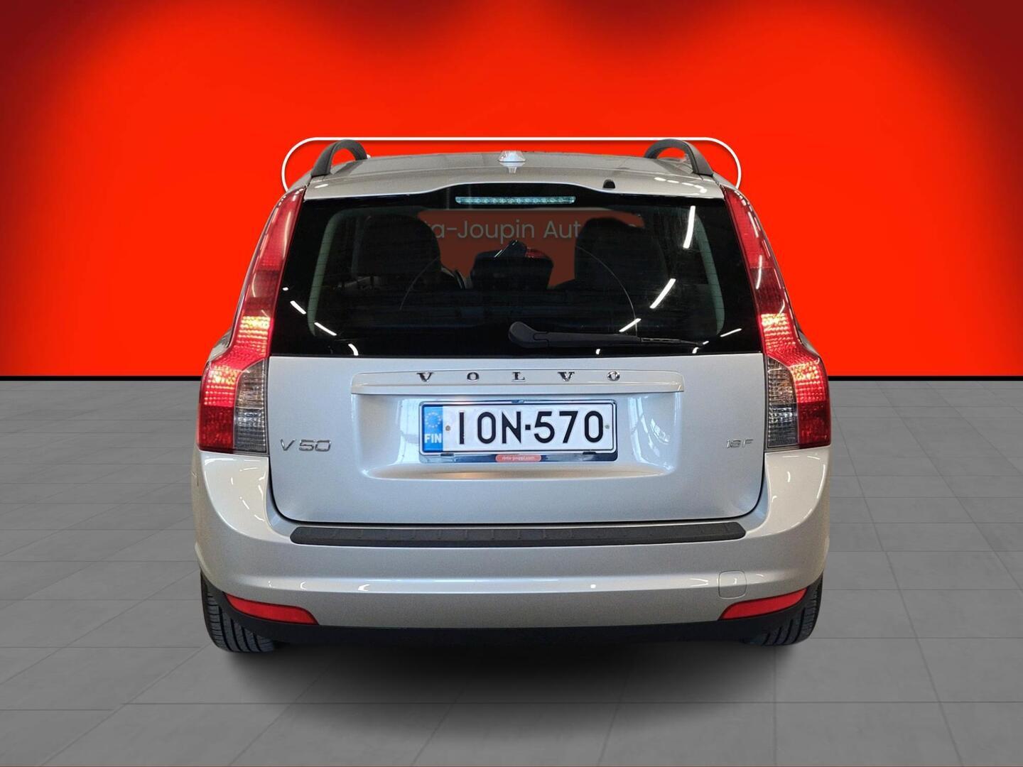 VOLVO V50 2008