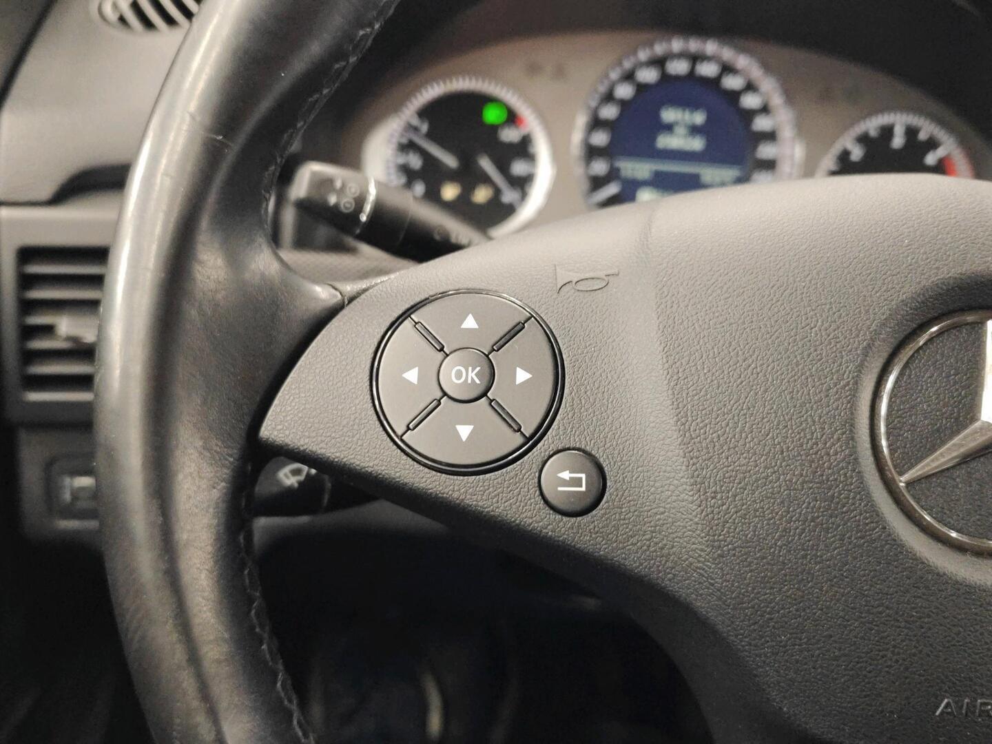 MERCEDES-BENZ GLK 2010