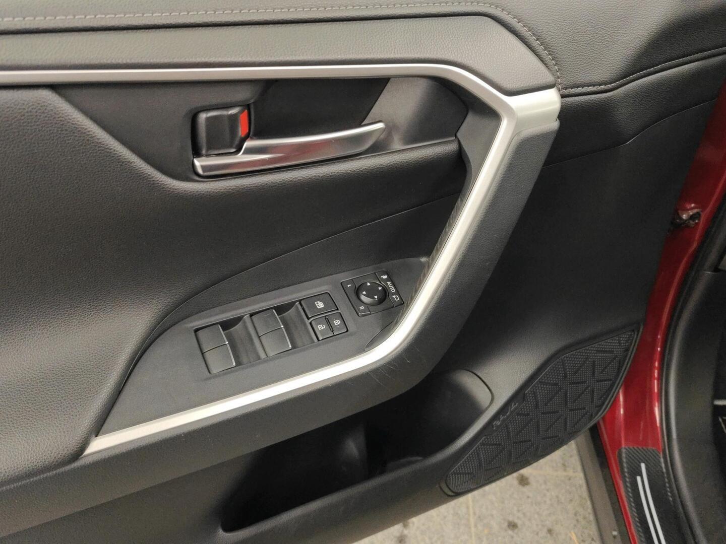 TOYOTA RAV4 2019