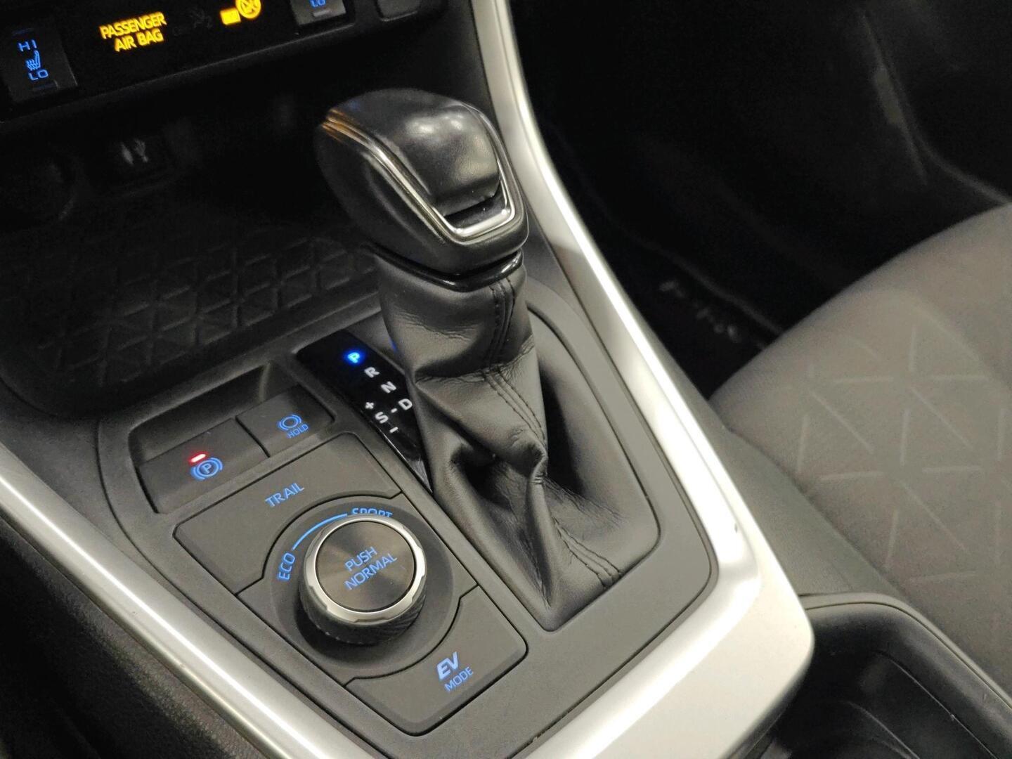 TOYOTA RAV4 2019
