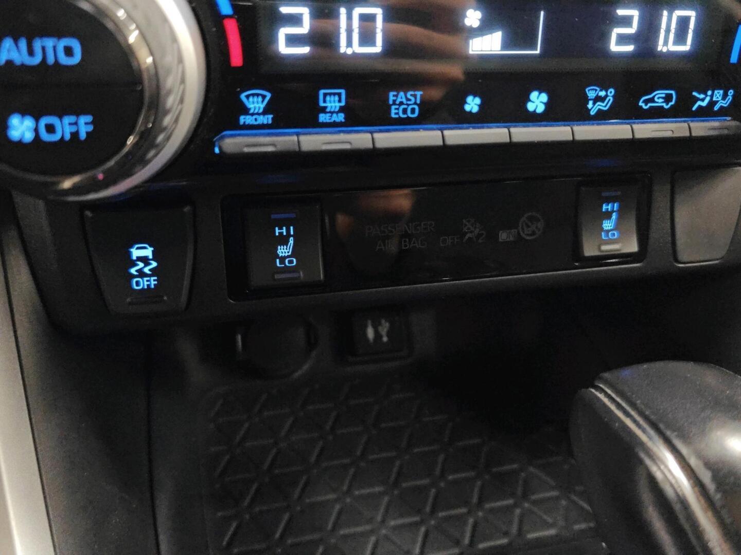 TOYOTA RAV4 2019