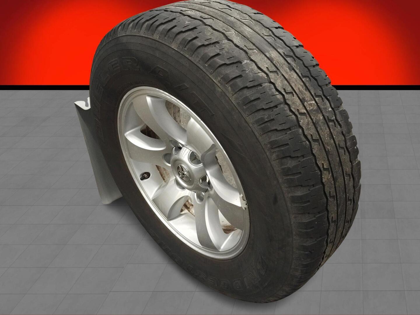 TOYOTA Land Cruiser 2004