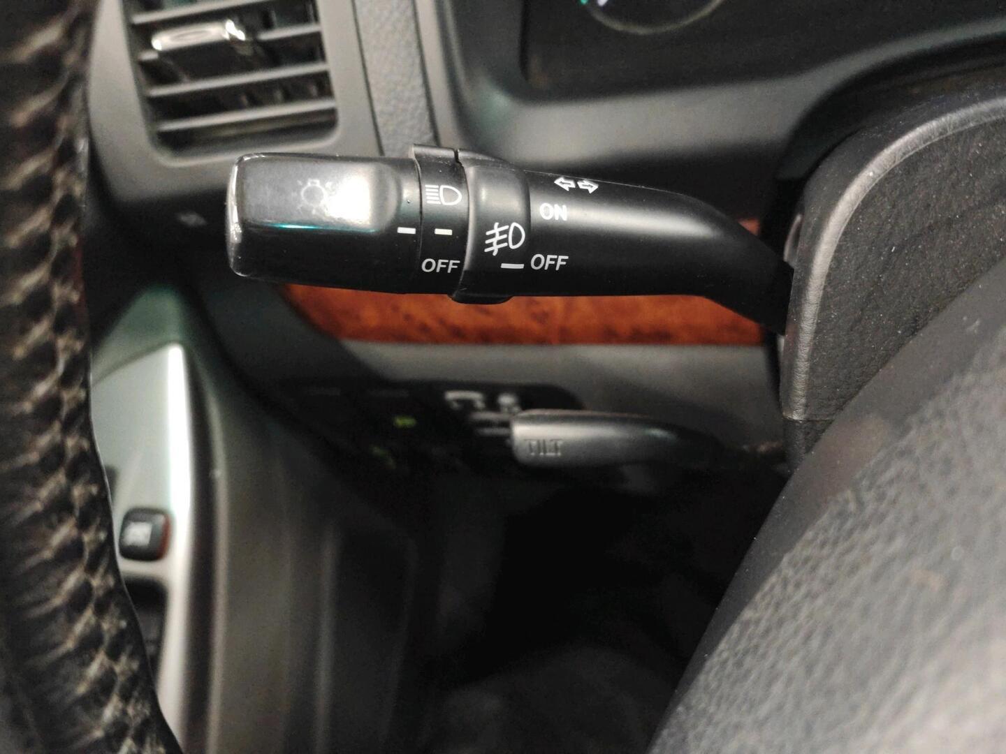 TOYOTA Land Cruiser 2004