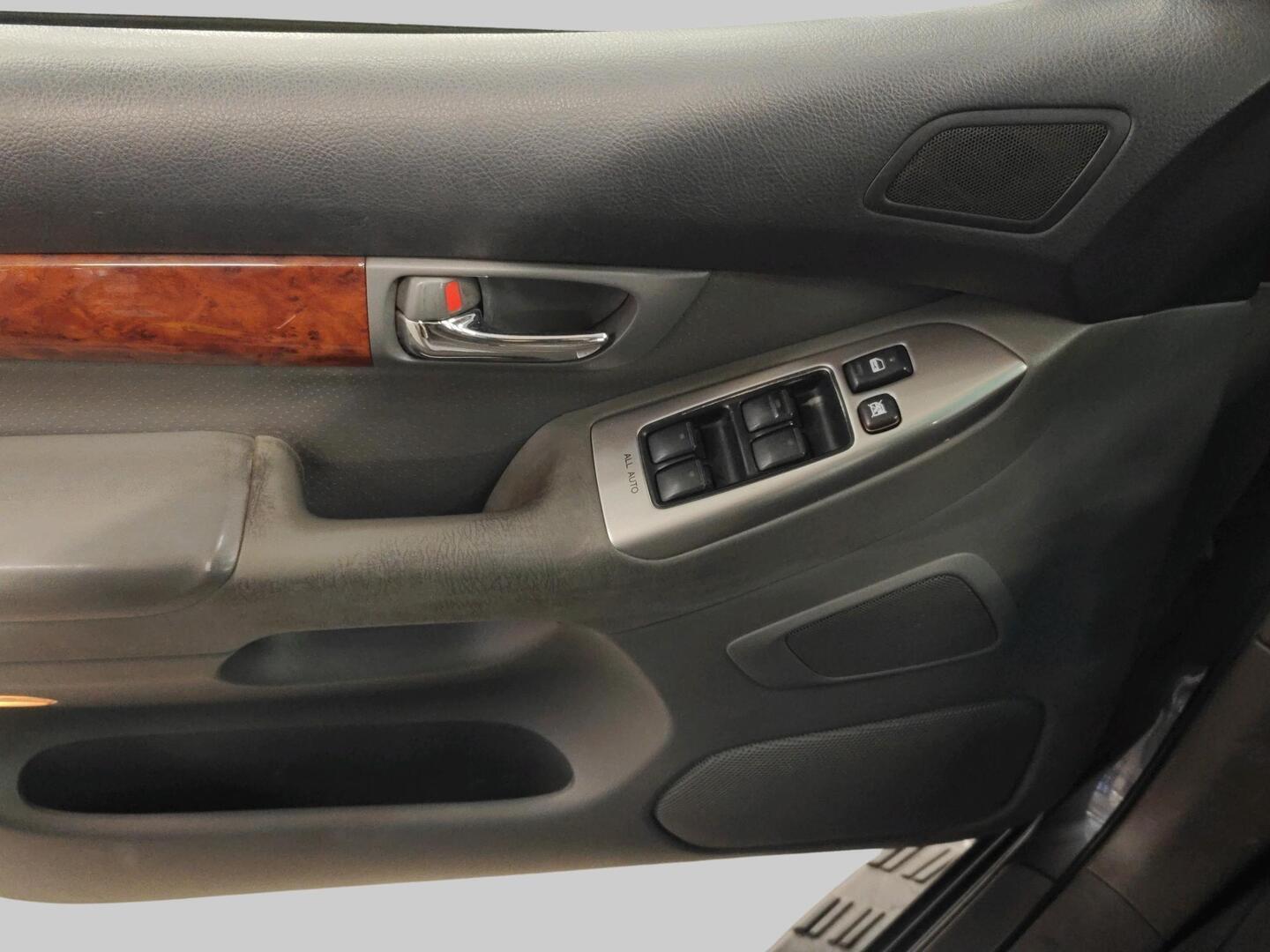 TOYOTA Land Cruiser 2004