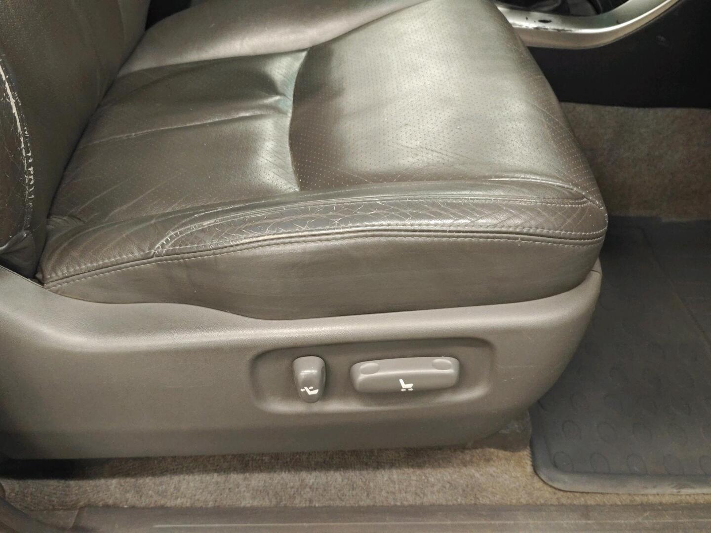 TOYOTA Land Cruiser 2004