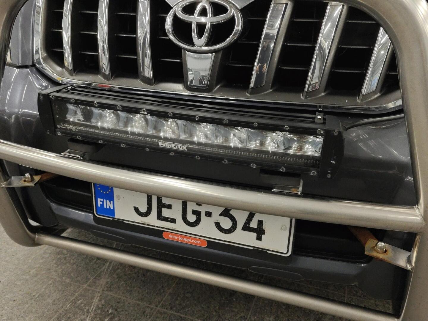 TOYOTA Land Cruiser 2004