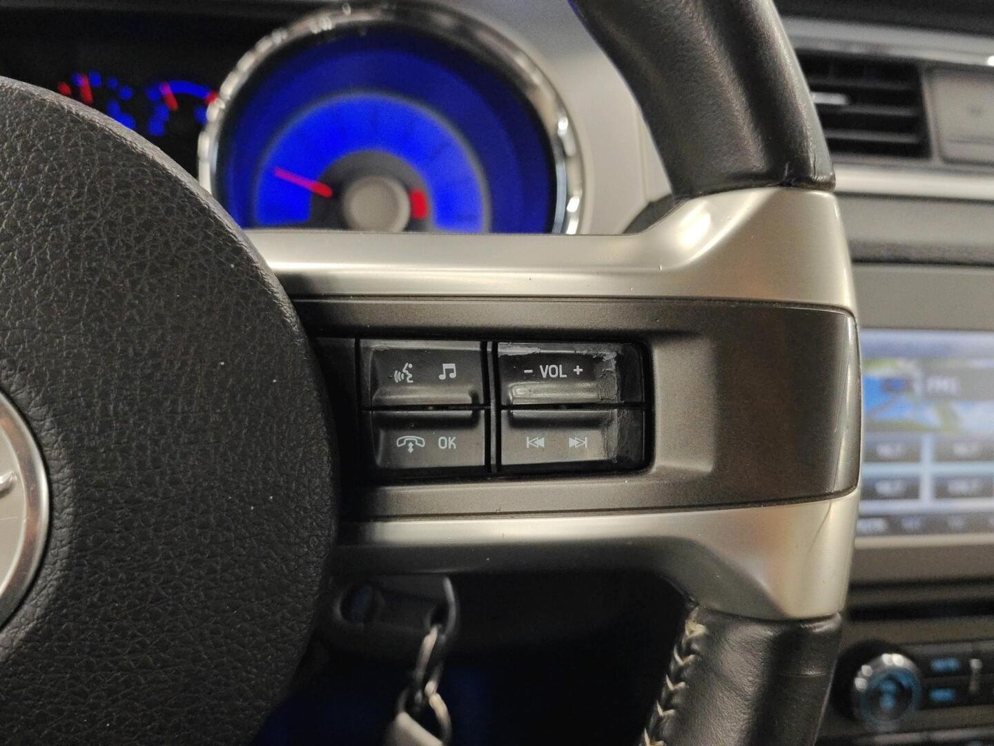 FORD Mustang 2010