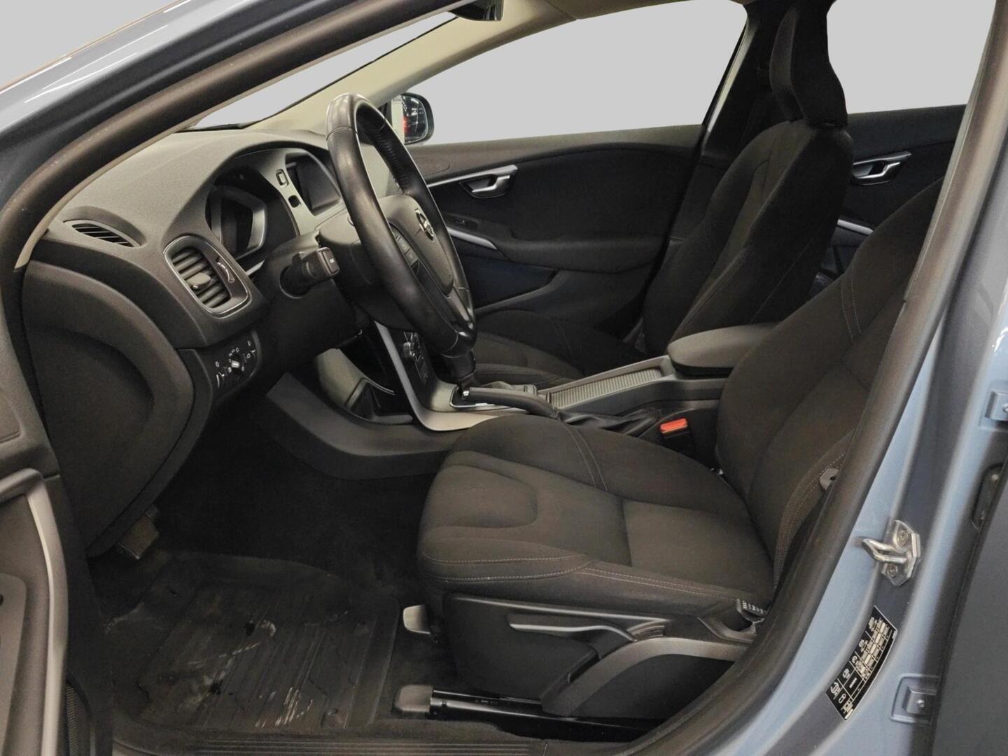 VOLVO V40 Cross Country 2017